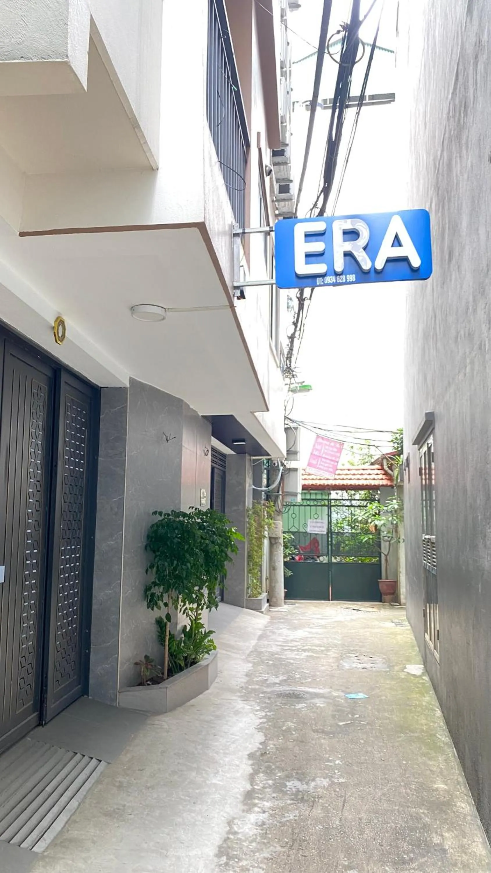 Day in Era Apartment Khuc Thua Du