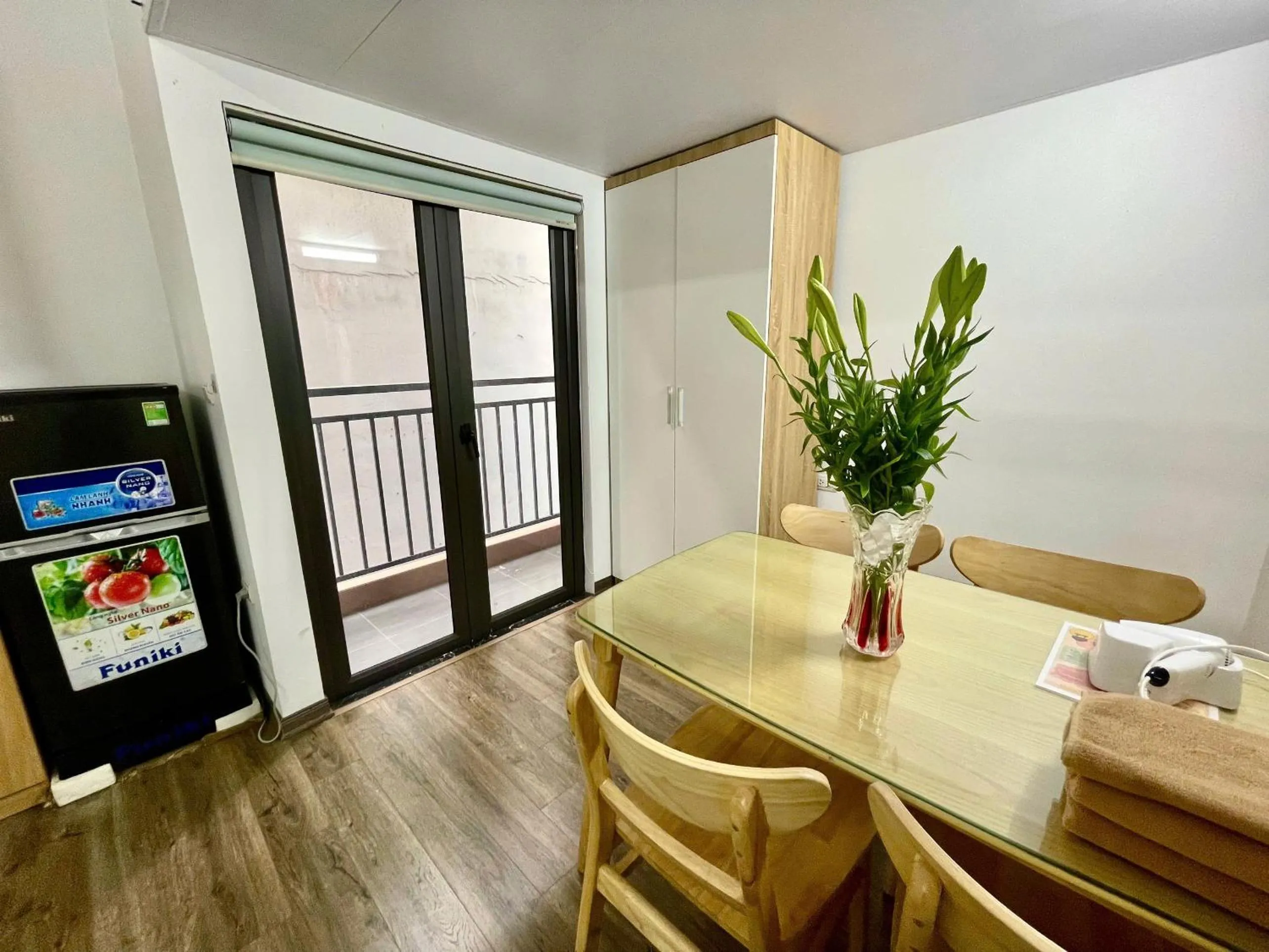 Era Apartment Khuc Thua Du