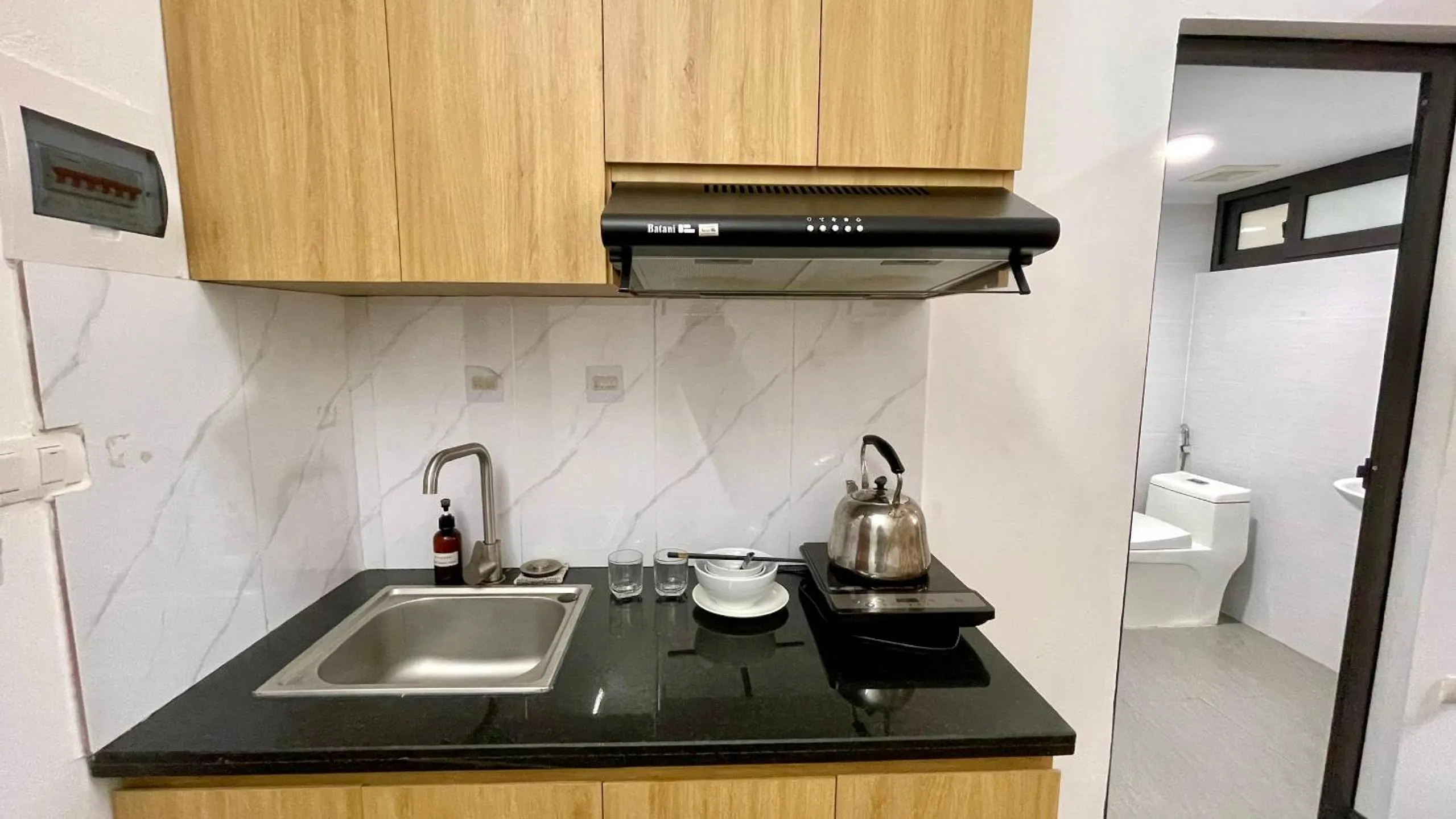 Era Apartment Khuc Thua Du