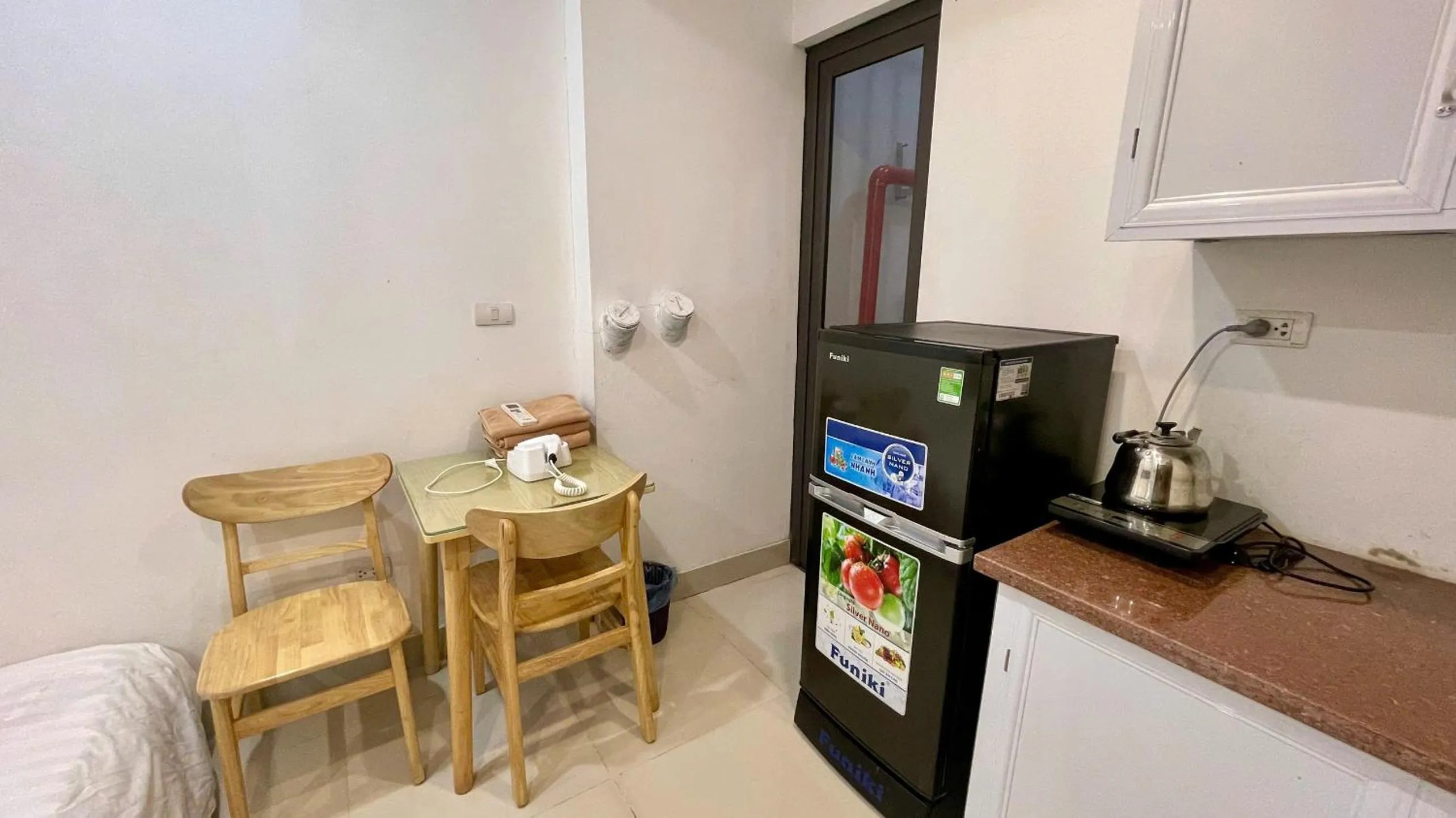 Era Apartment Khuc Thua Du