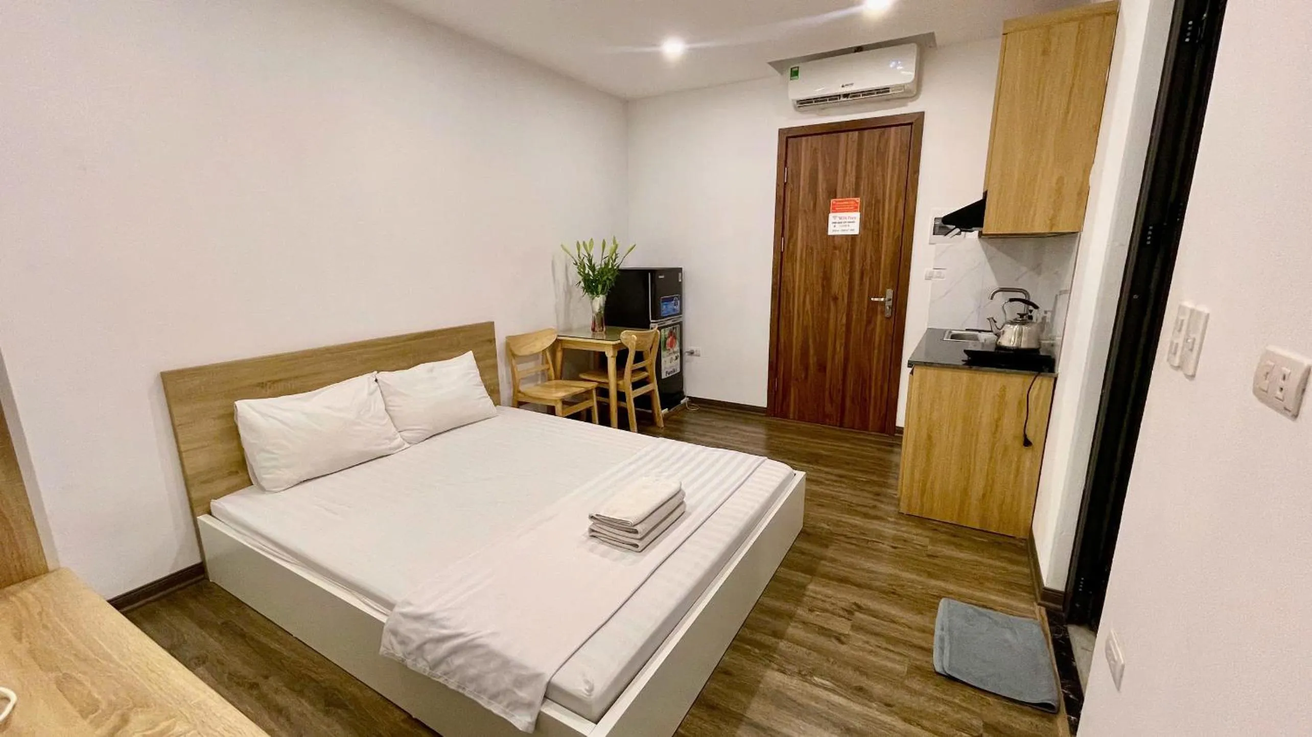 Bed in Era Apartment Khuc Thua Du