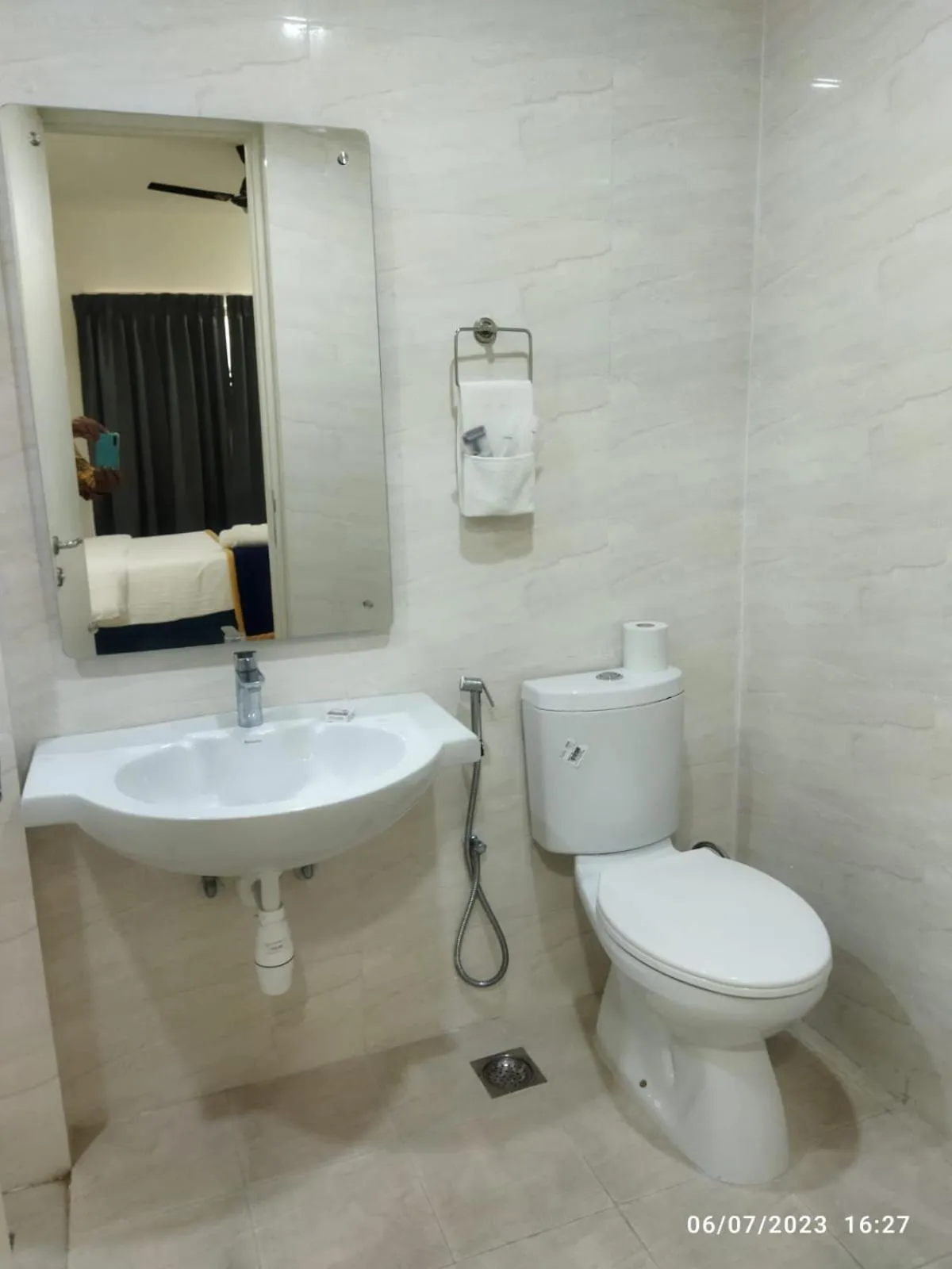 Shower in Apartel by Aarin - Oragadam