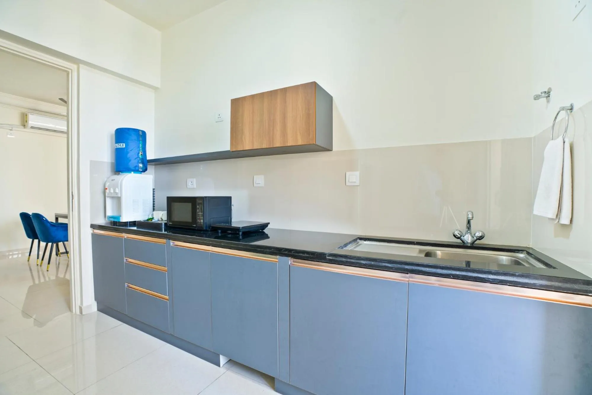 Kitchen or kitchenette in Apartel by Aarin - Oragadam