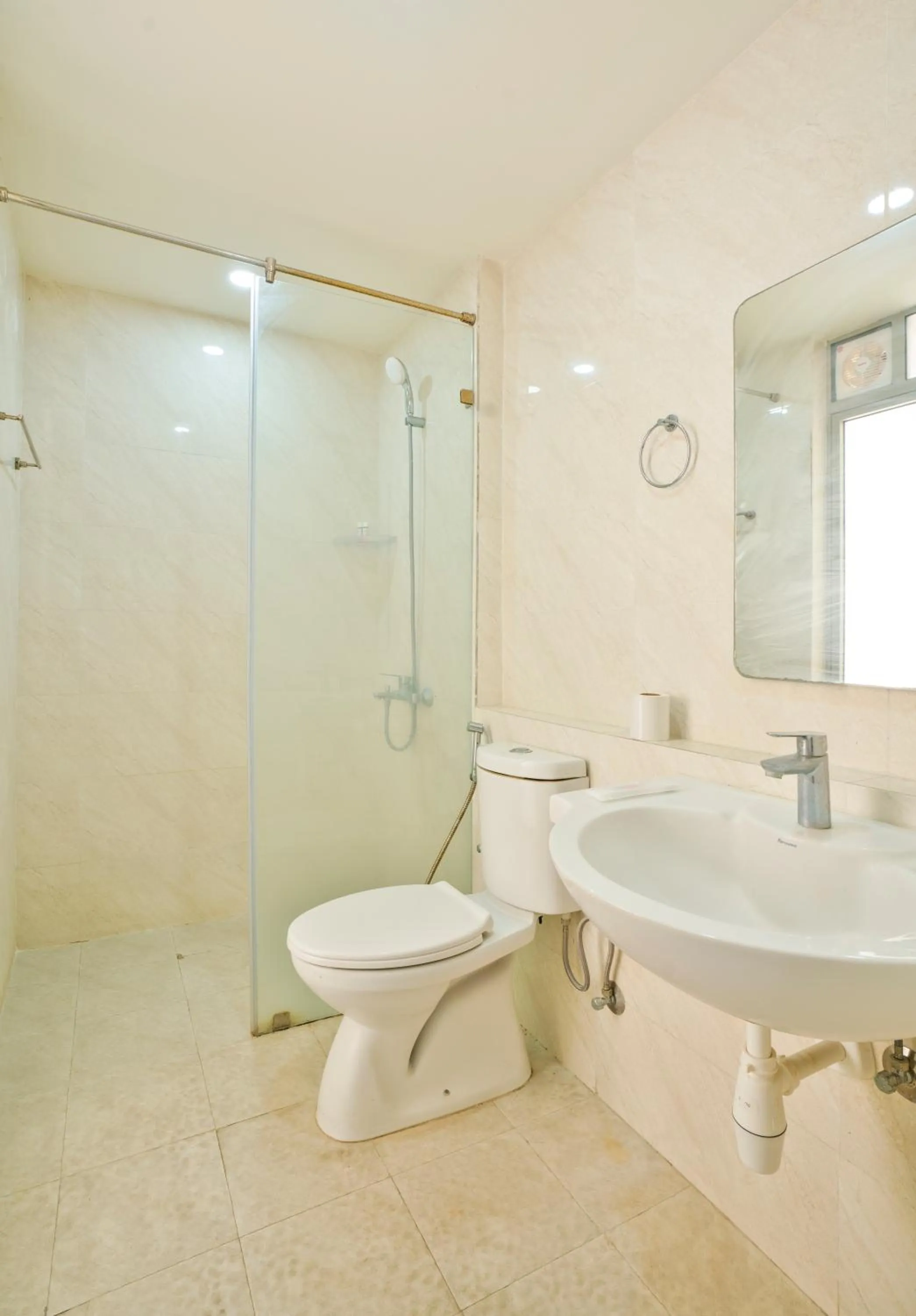 Bathroom in Apartel by Aarin - Oragadam