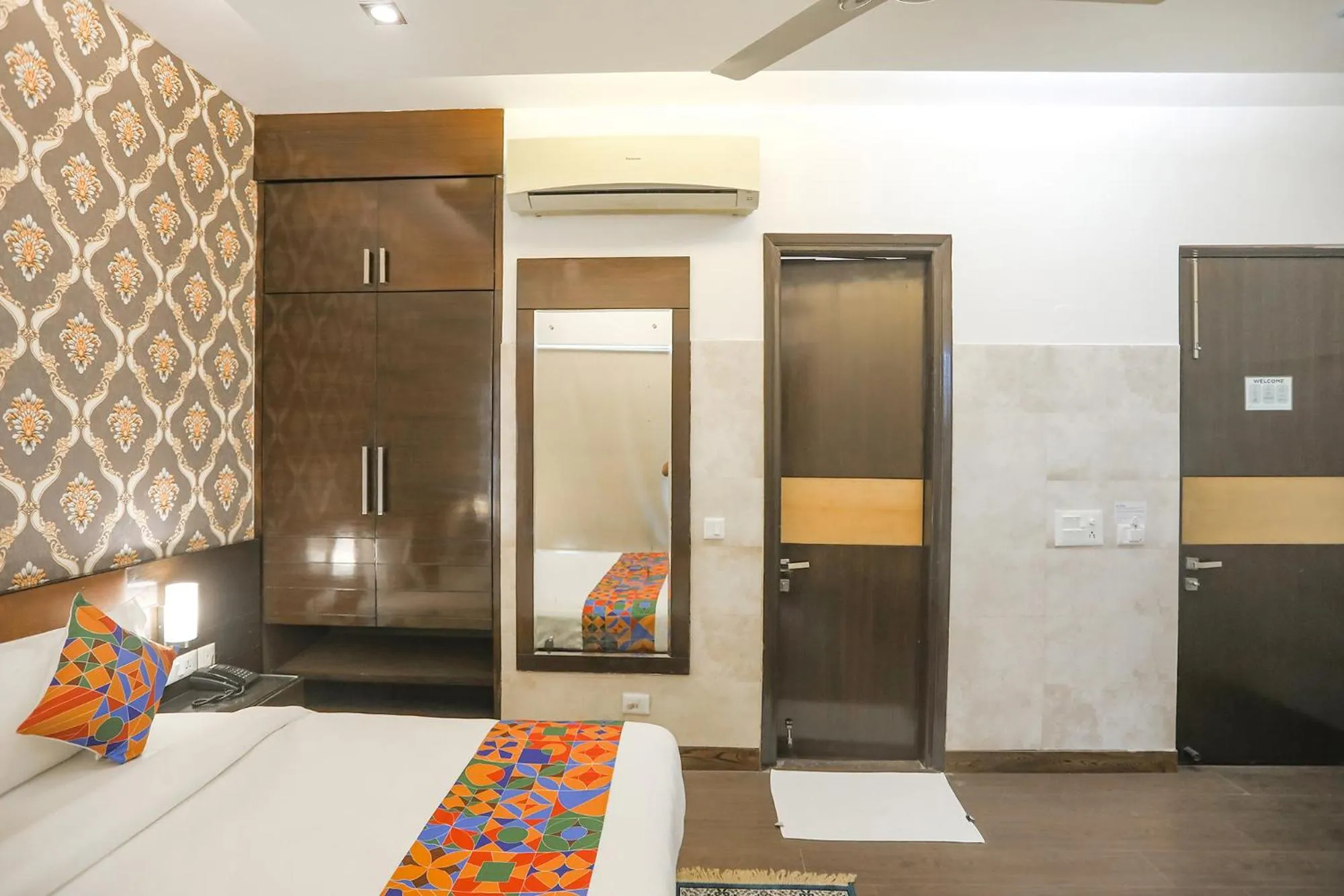 Photo of the whole room, Bed in FabHotel Rivlet Residency