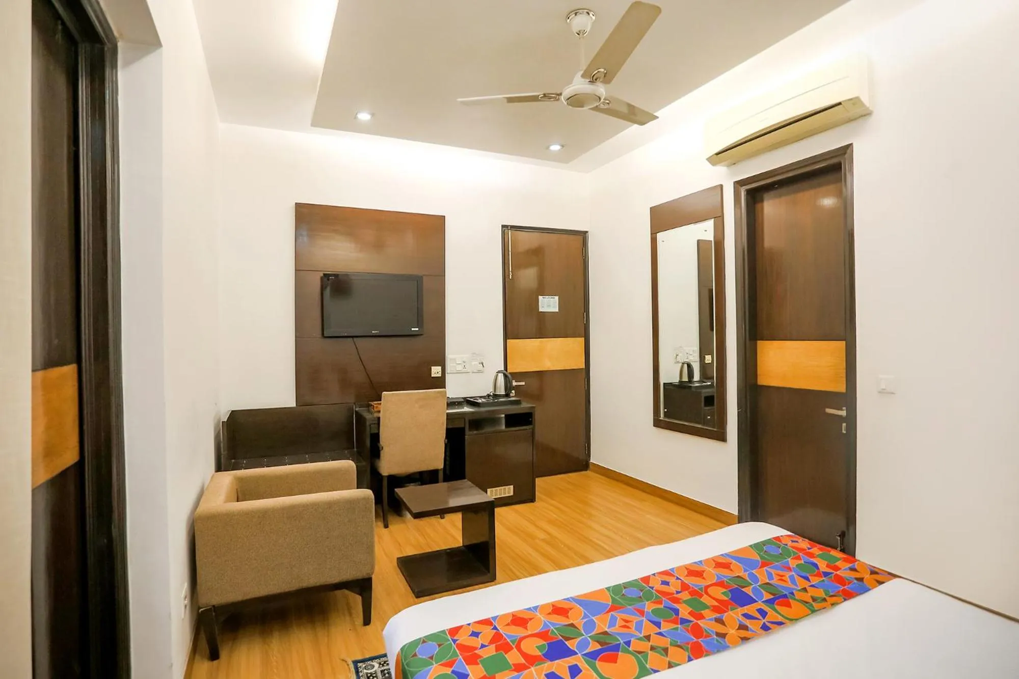 TV and multimedia, Bed in FabHotel Rivlet Residency