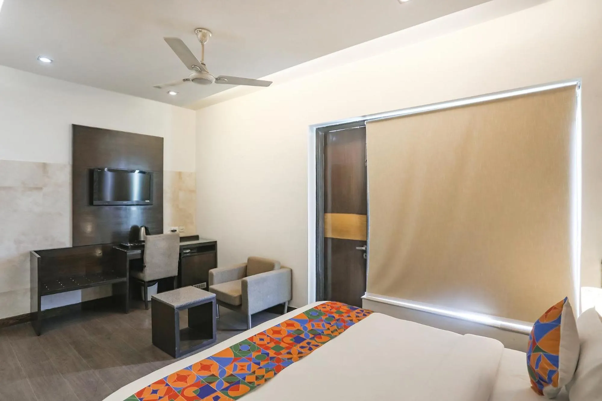 TV and multimedia, Bed in FabHotel Rivlet Residency