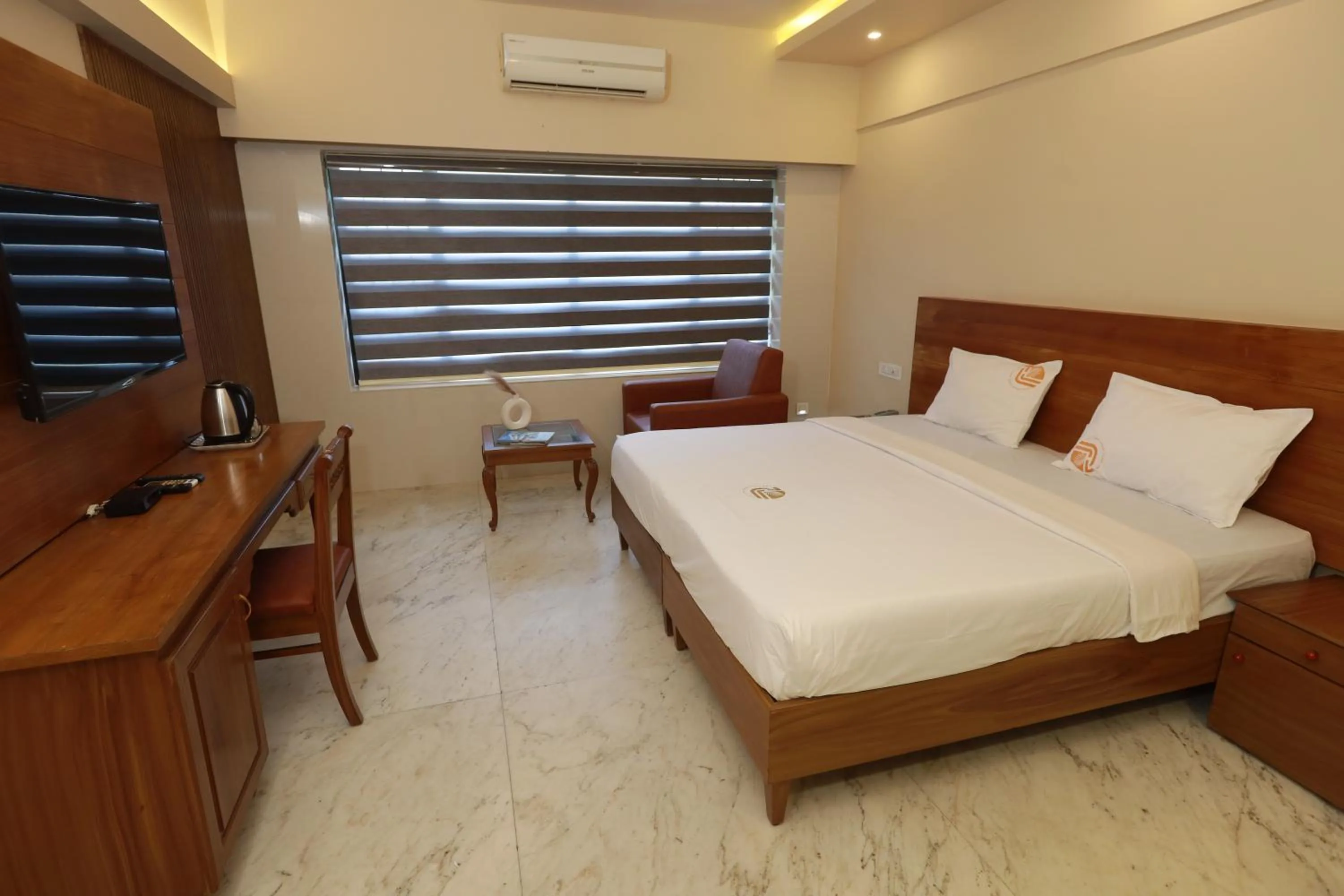 Bed in Liwa Tower Hotel & Business Center