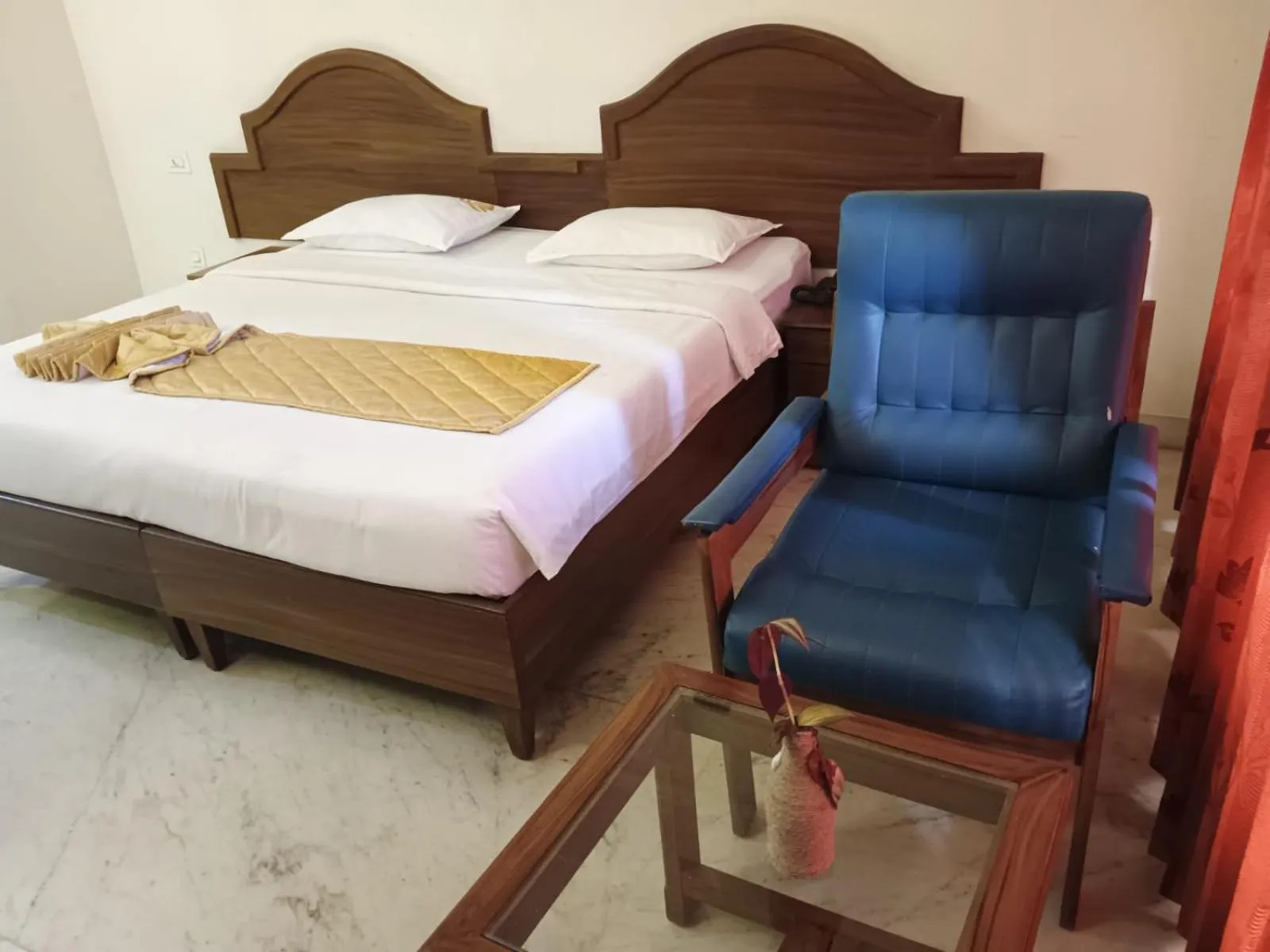 Bed in Liwa Tower Hotel & Business Center