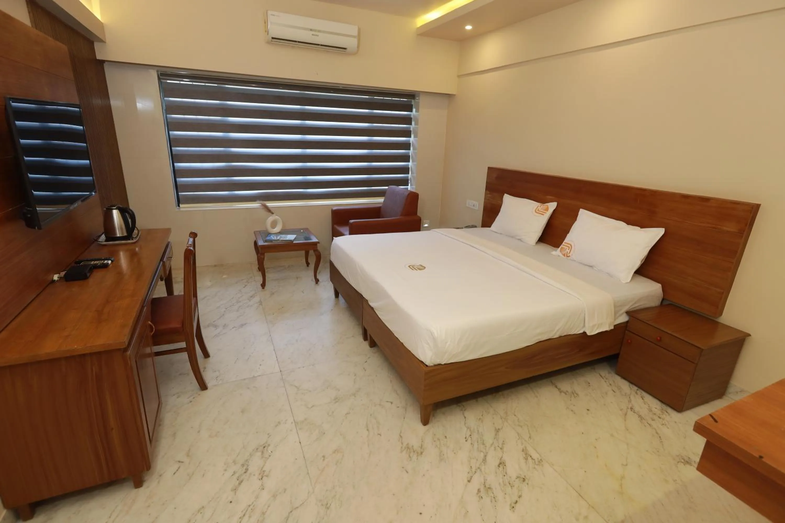 Bed in Liwa Tower Hotel & Business Center