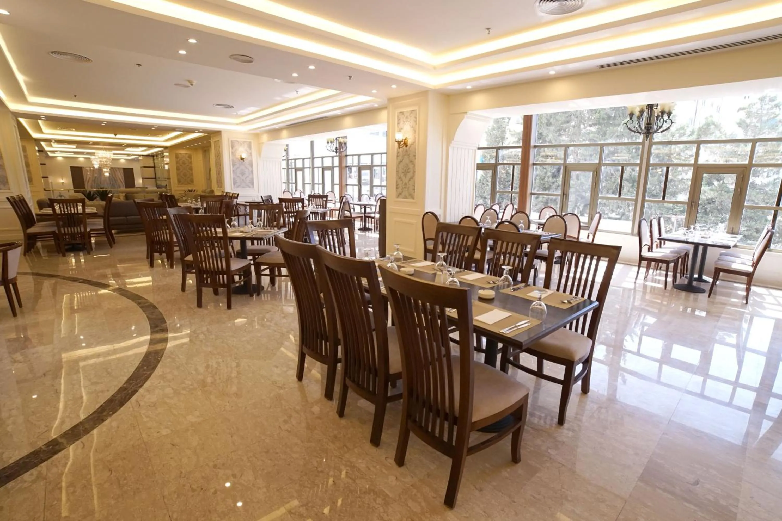 Restaurant/places to eat in Amman Paradise Hotel