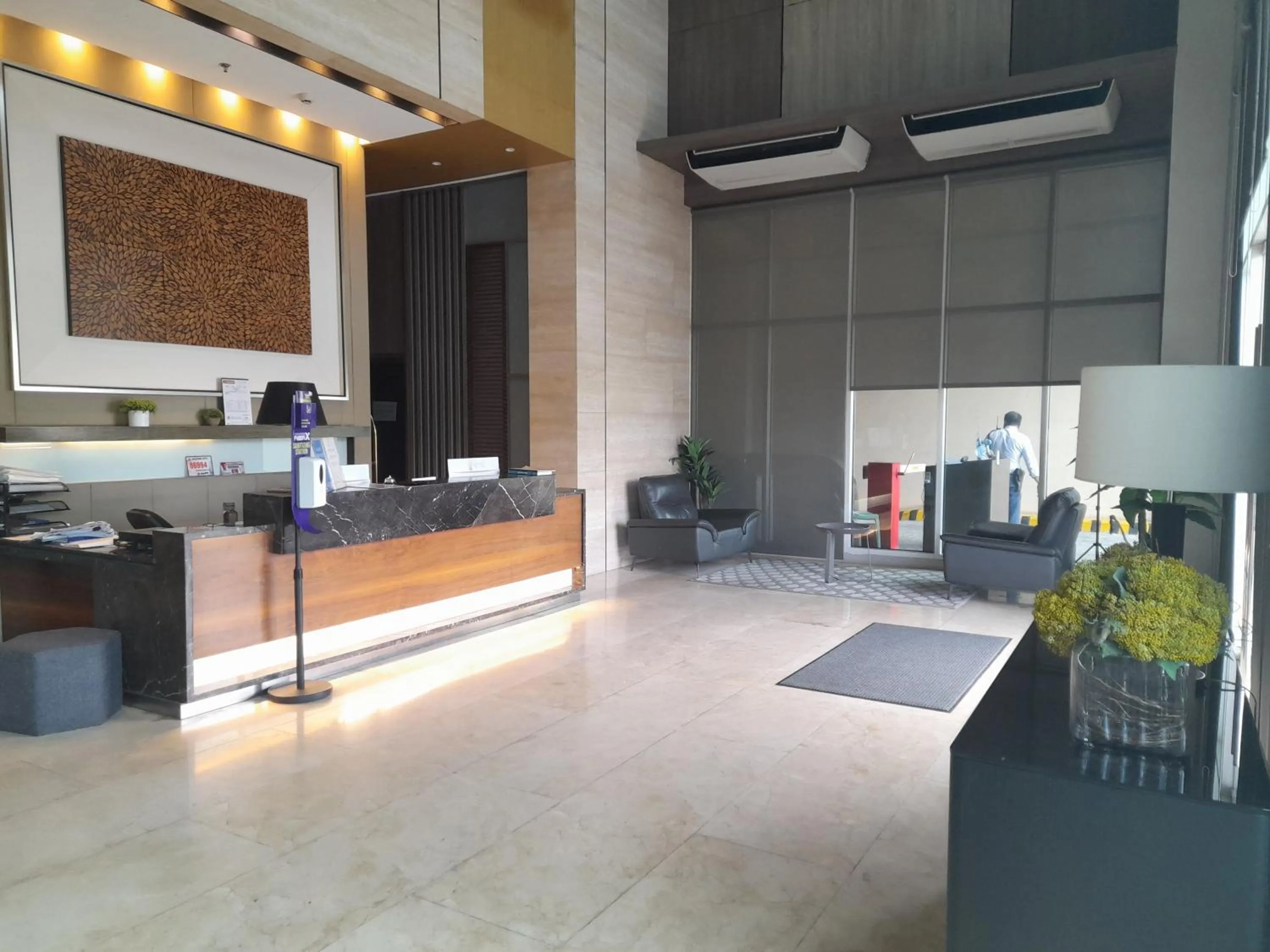 Lobby or reception in Sotogrande Hotel Katipunan