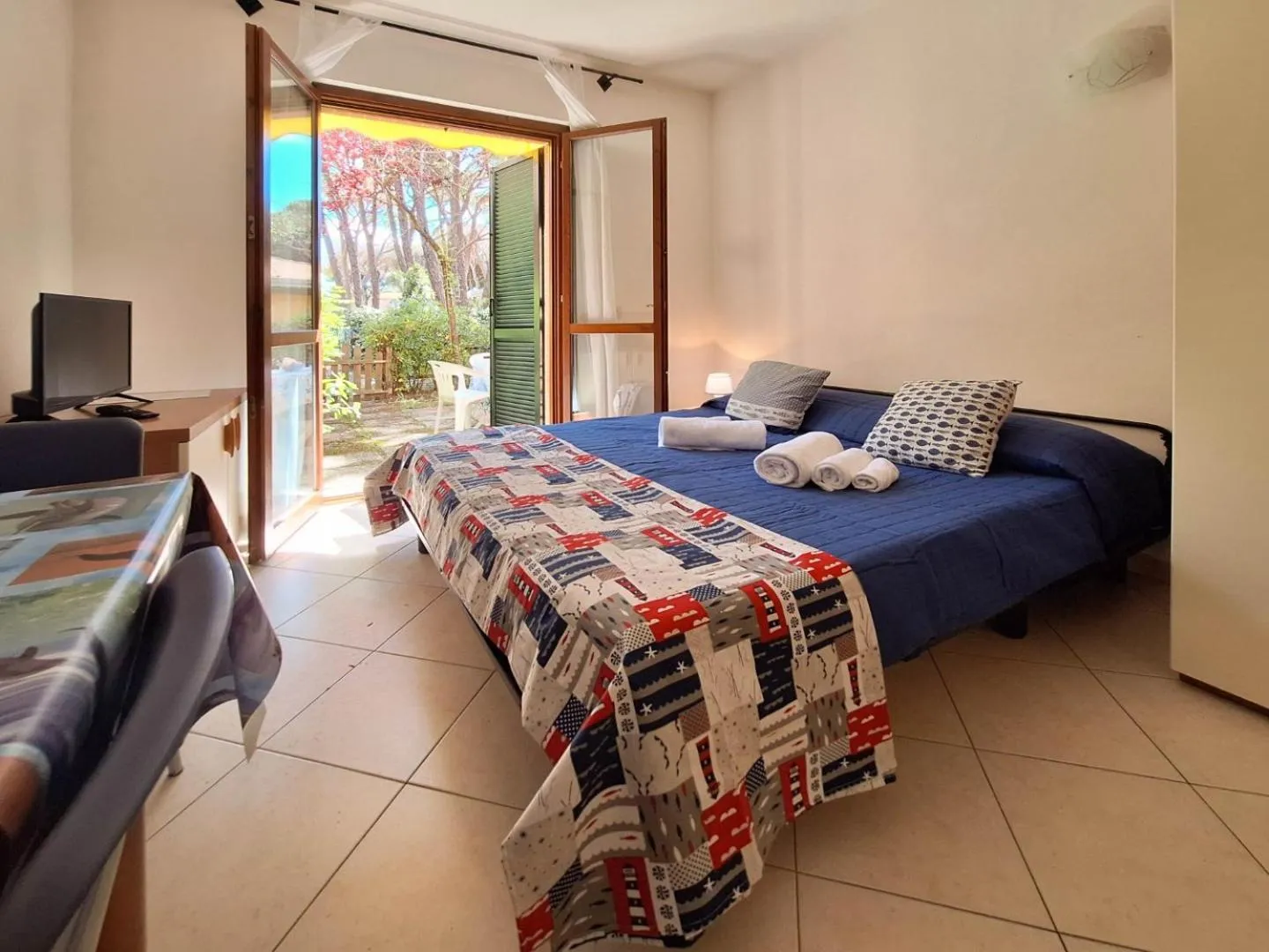 Bedroom, Bed in Pineta Azzurra