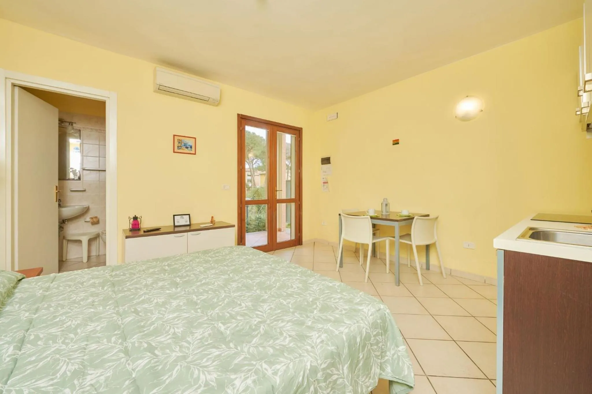 Bed in Pineta Azzurra