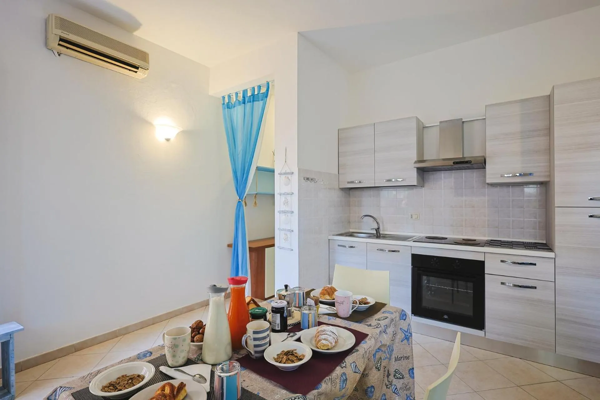 Dining area in Pineta Azzurra