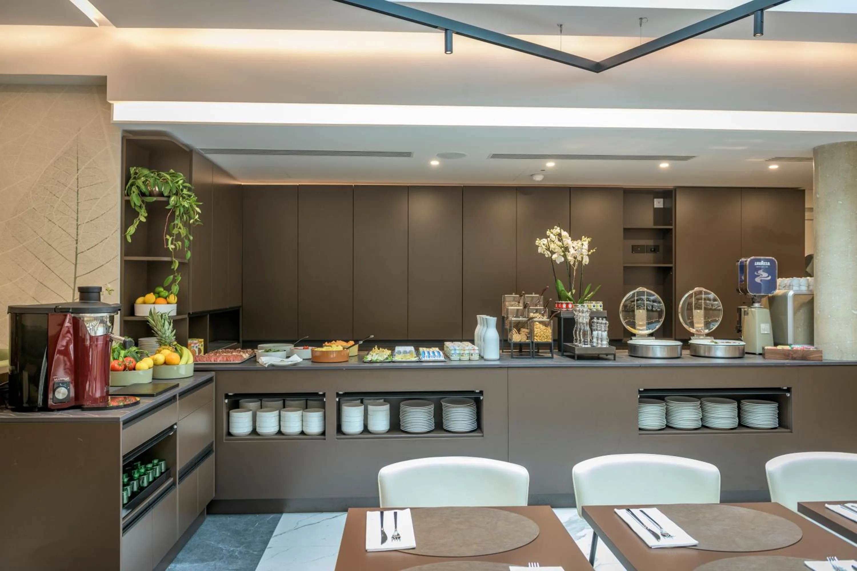 Buffet breakfast in Palazzo Viridis