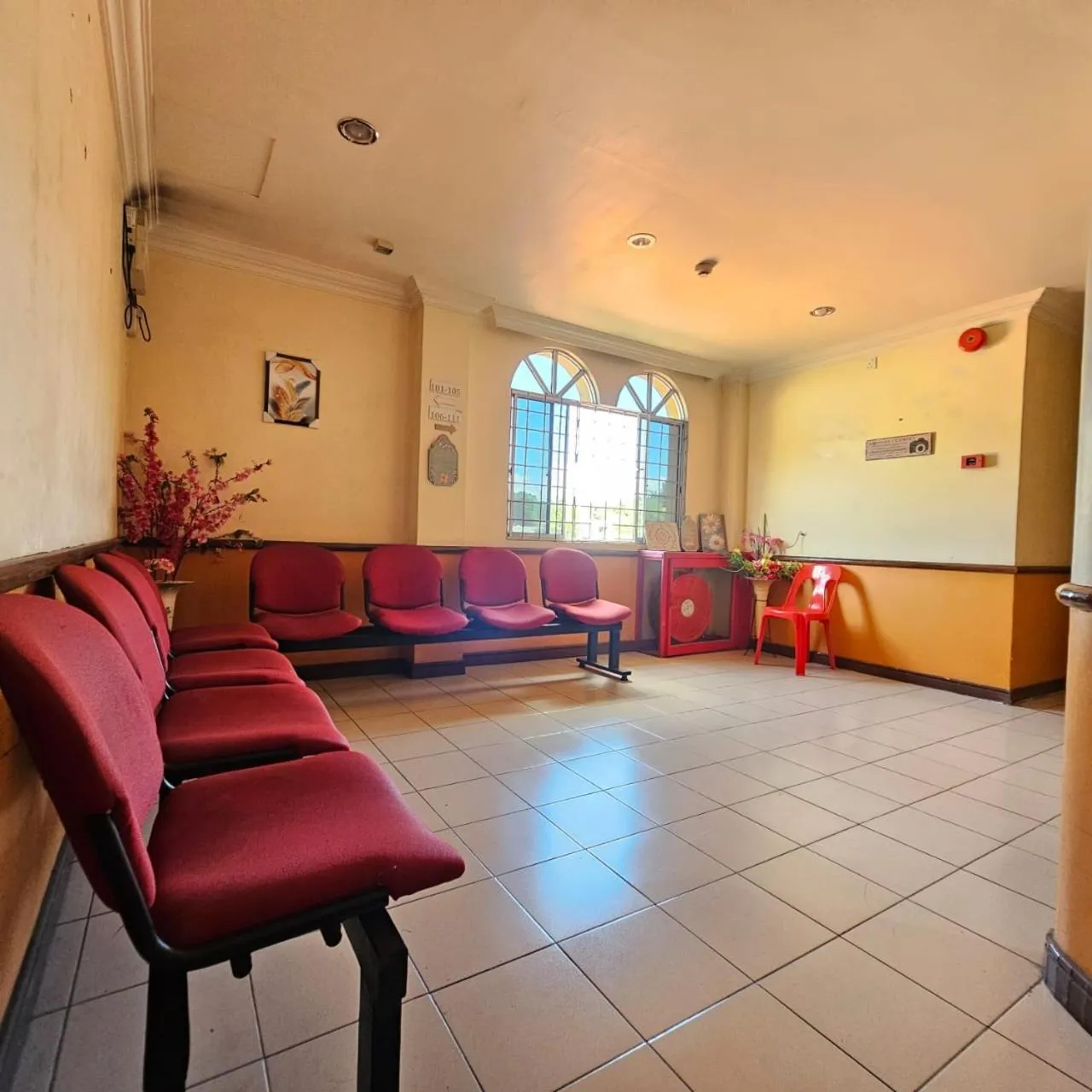 Seating area in Lady Anne Hotel Sandkan