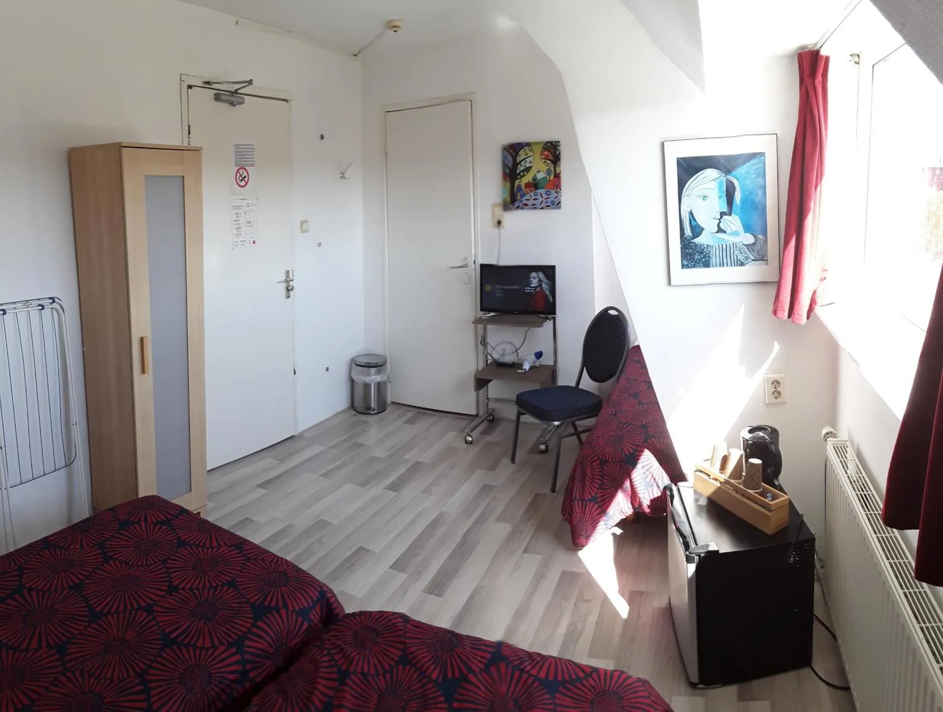 Day, Bed in Hotel Baan