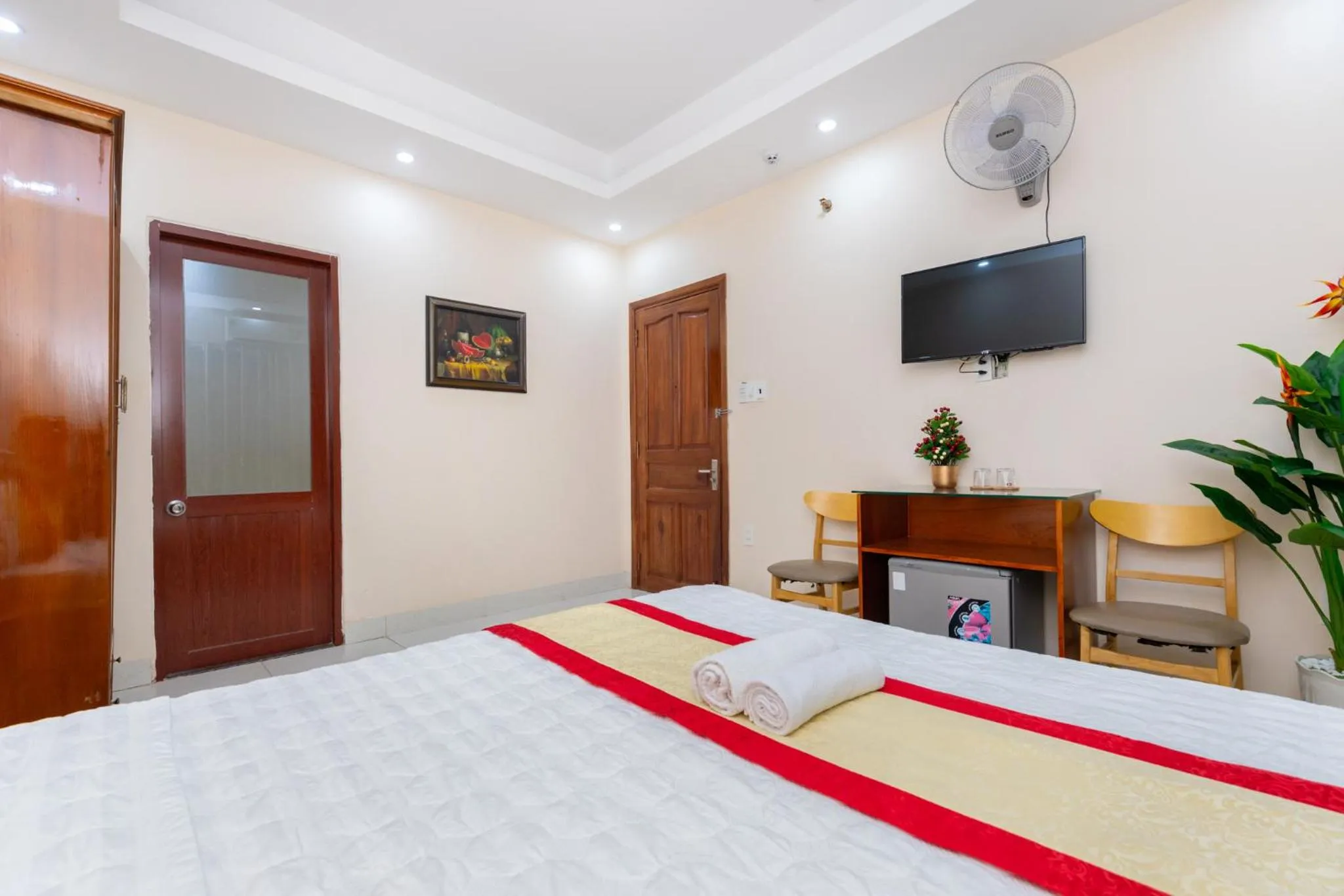 Communal lounge/ TV room, Bed in Biển Vàng Vũng Tàu Hotel