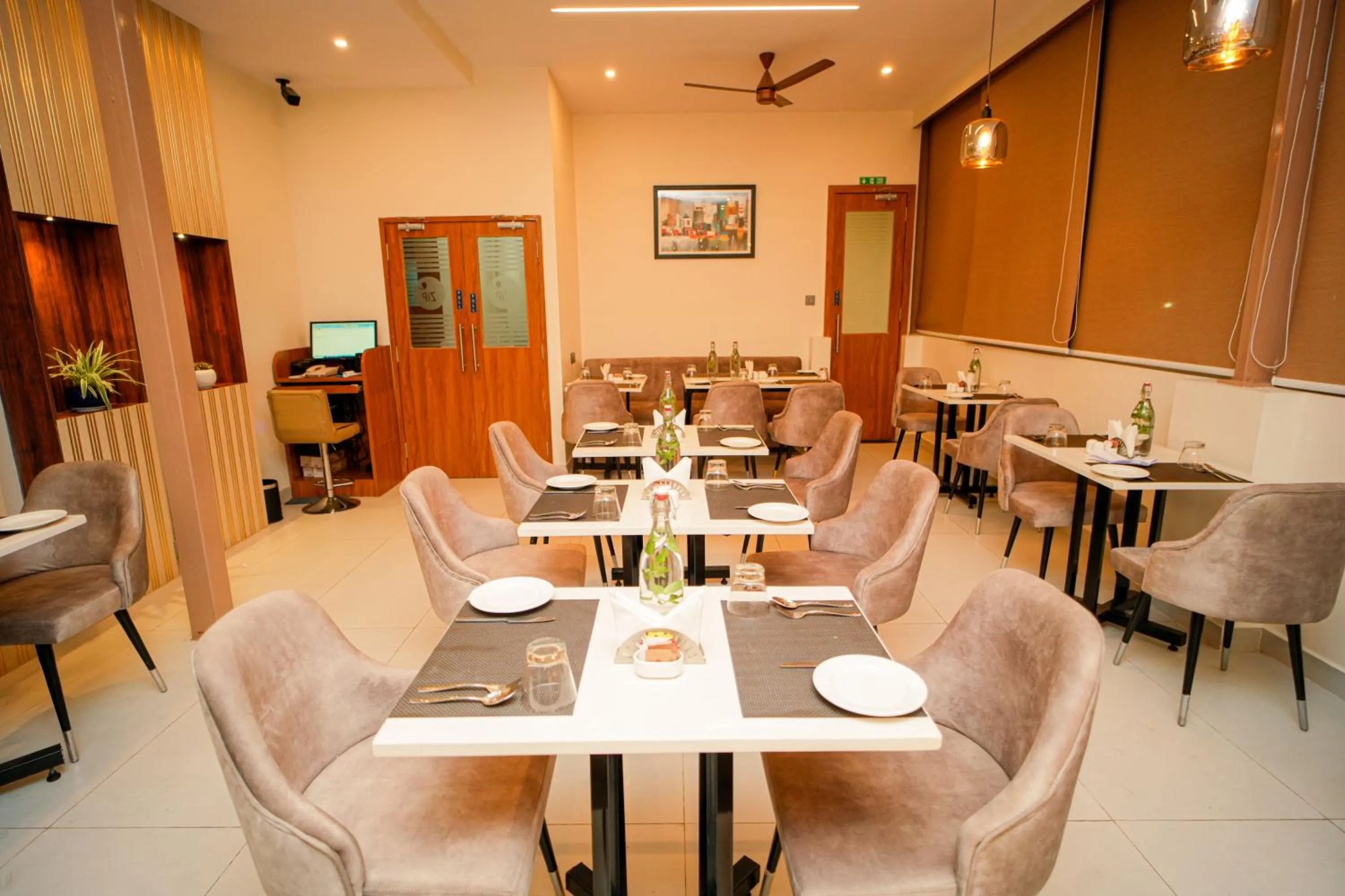 Restaurant/places to eat in Zip by Spree Hotels Phoenix Marathahalli
