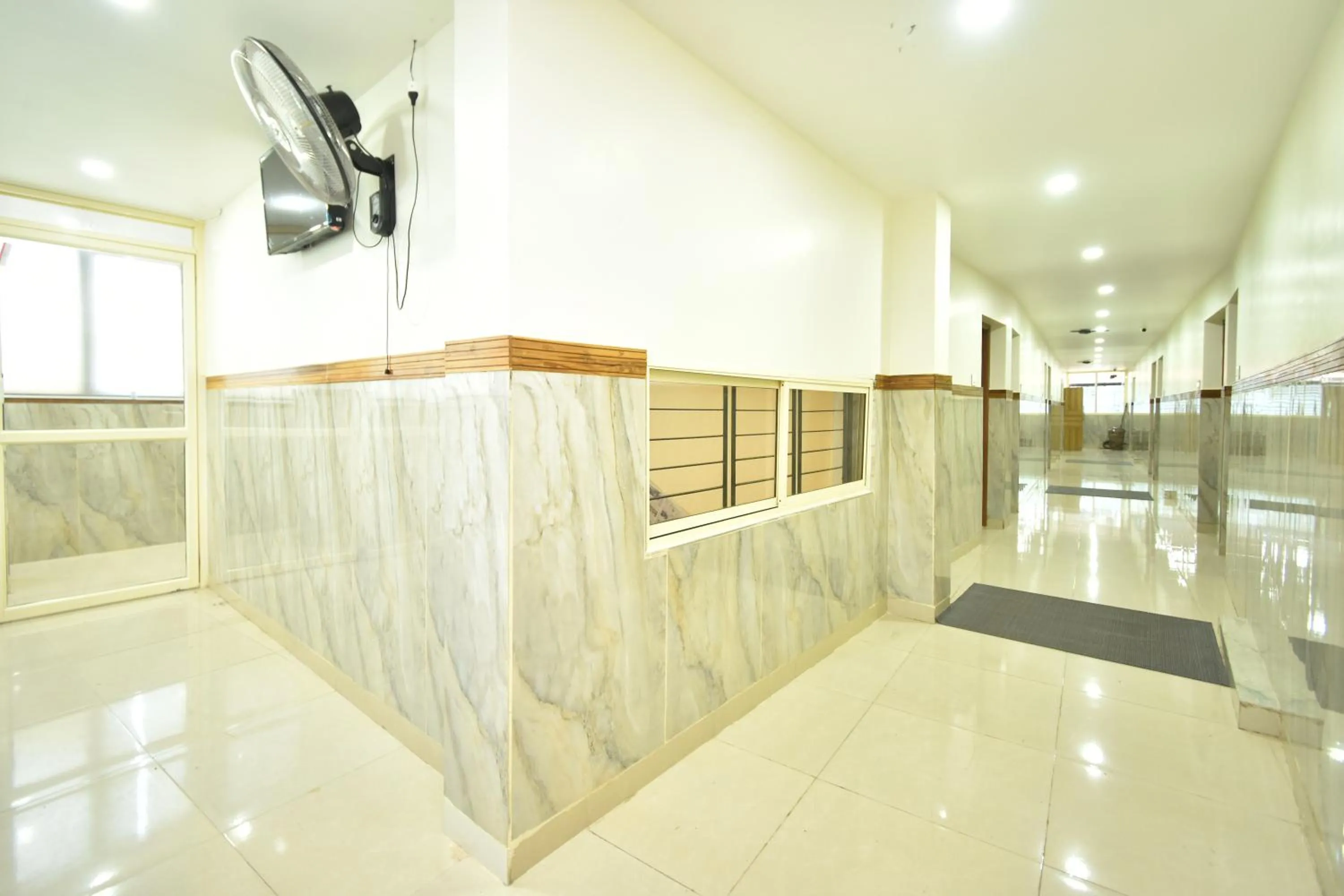 Lobby or reception in HOTEL KANNUR CAPITAL CALTEX