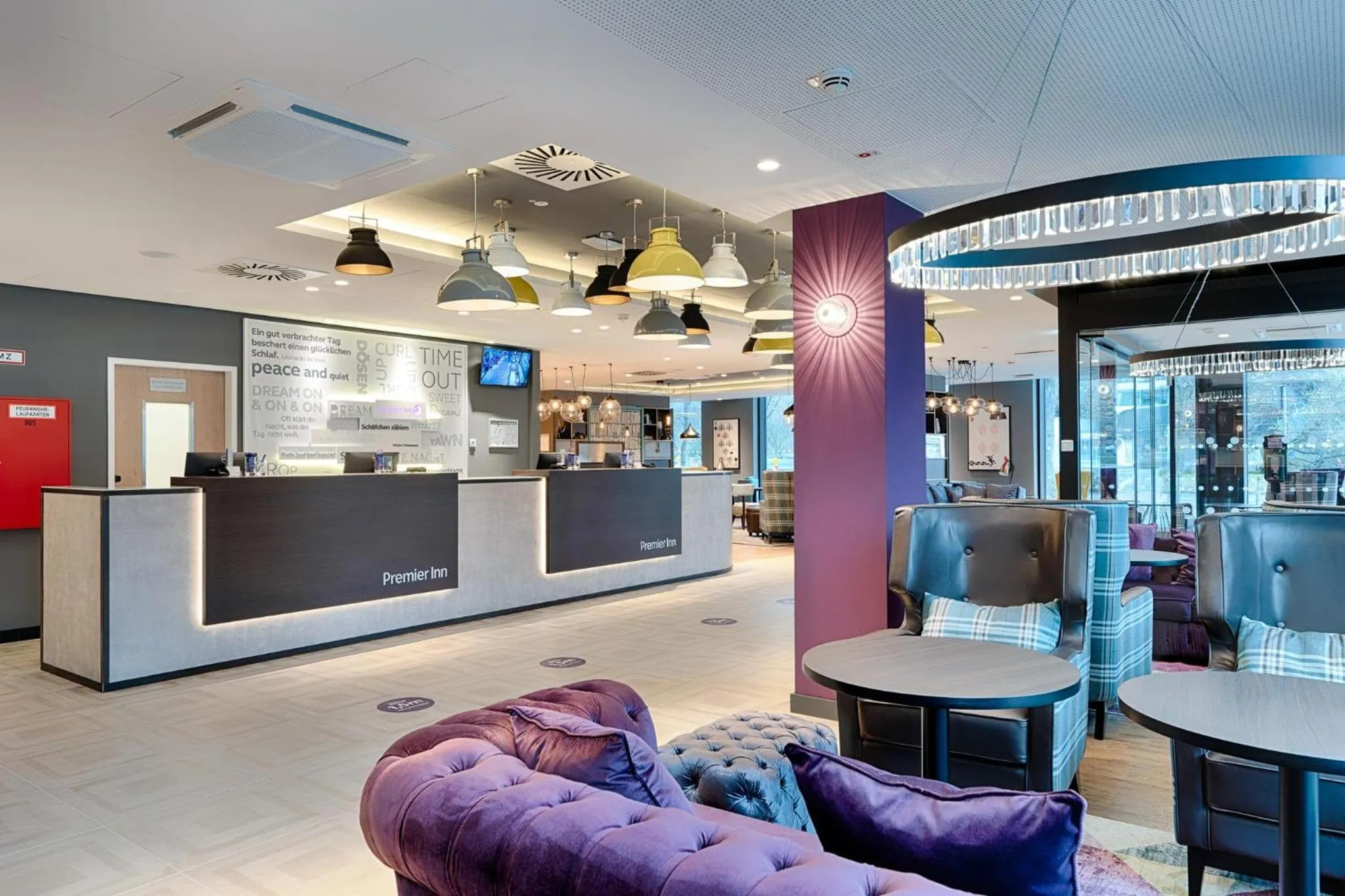 Lobby or reception in Premier Inn Berlin City Wilmersdorf