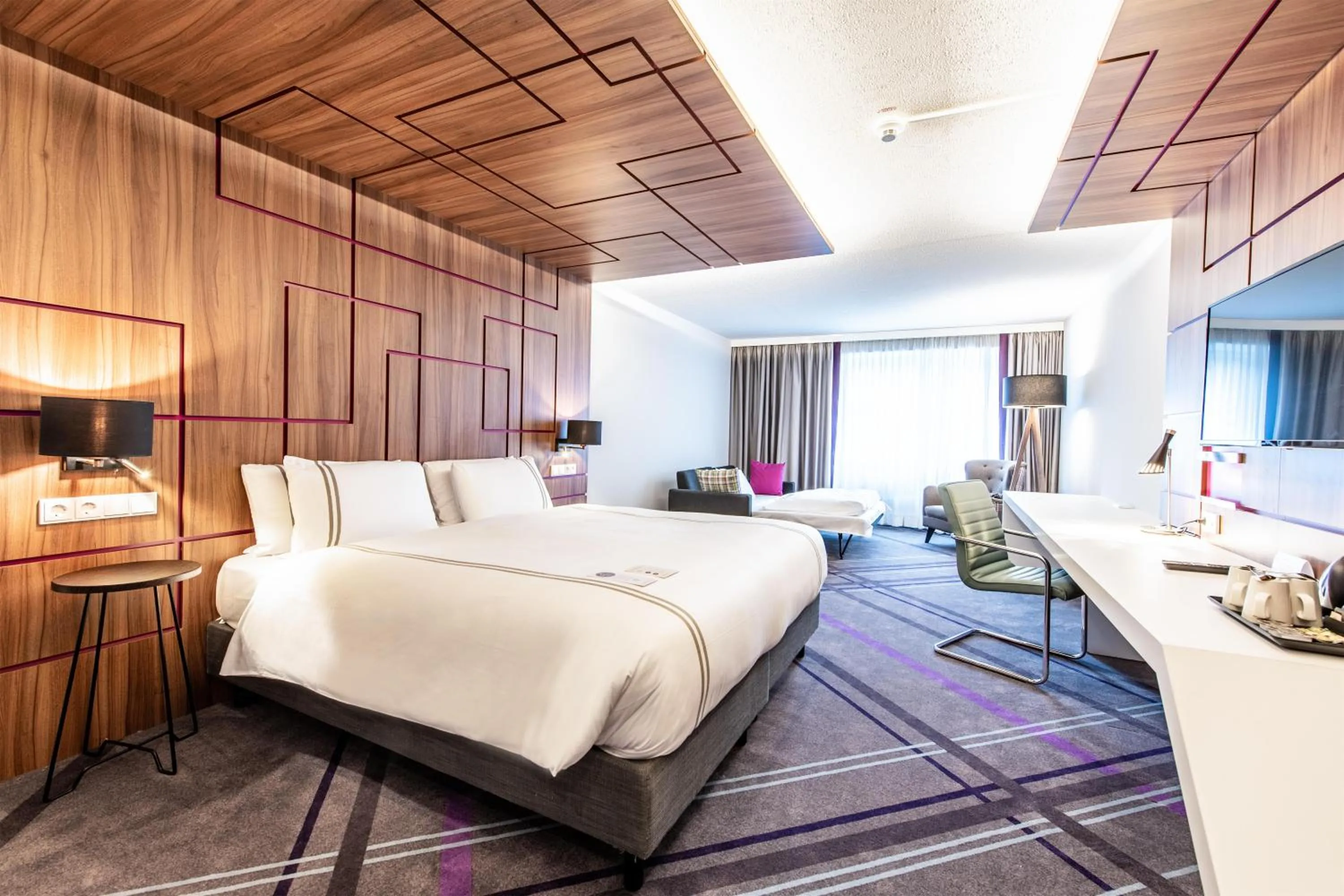 Bedroom, Bed in Premier Inn Braunschweig City Centre