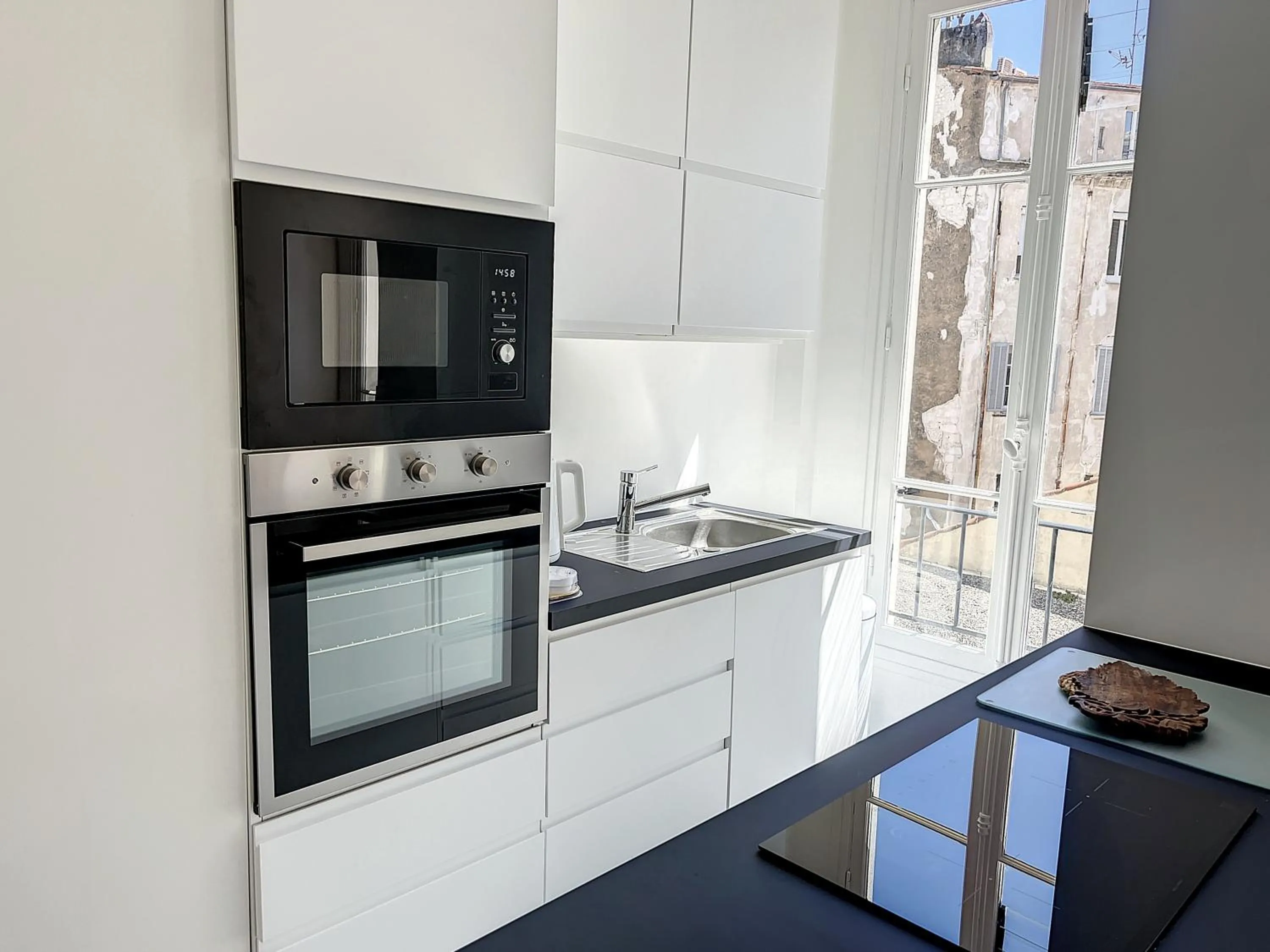 1 bedroom Palais Hoche Cannes 5 mins from the Croisette Cannes Riviera 226