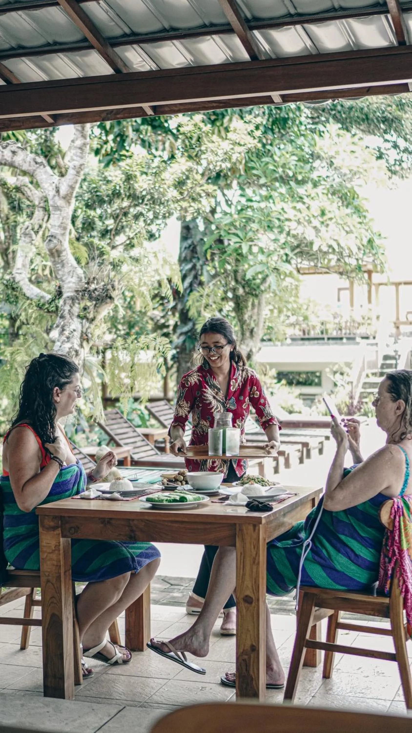 Restaurant/places to eat in VILLA IPSA