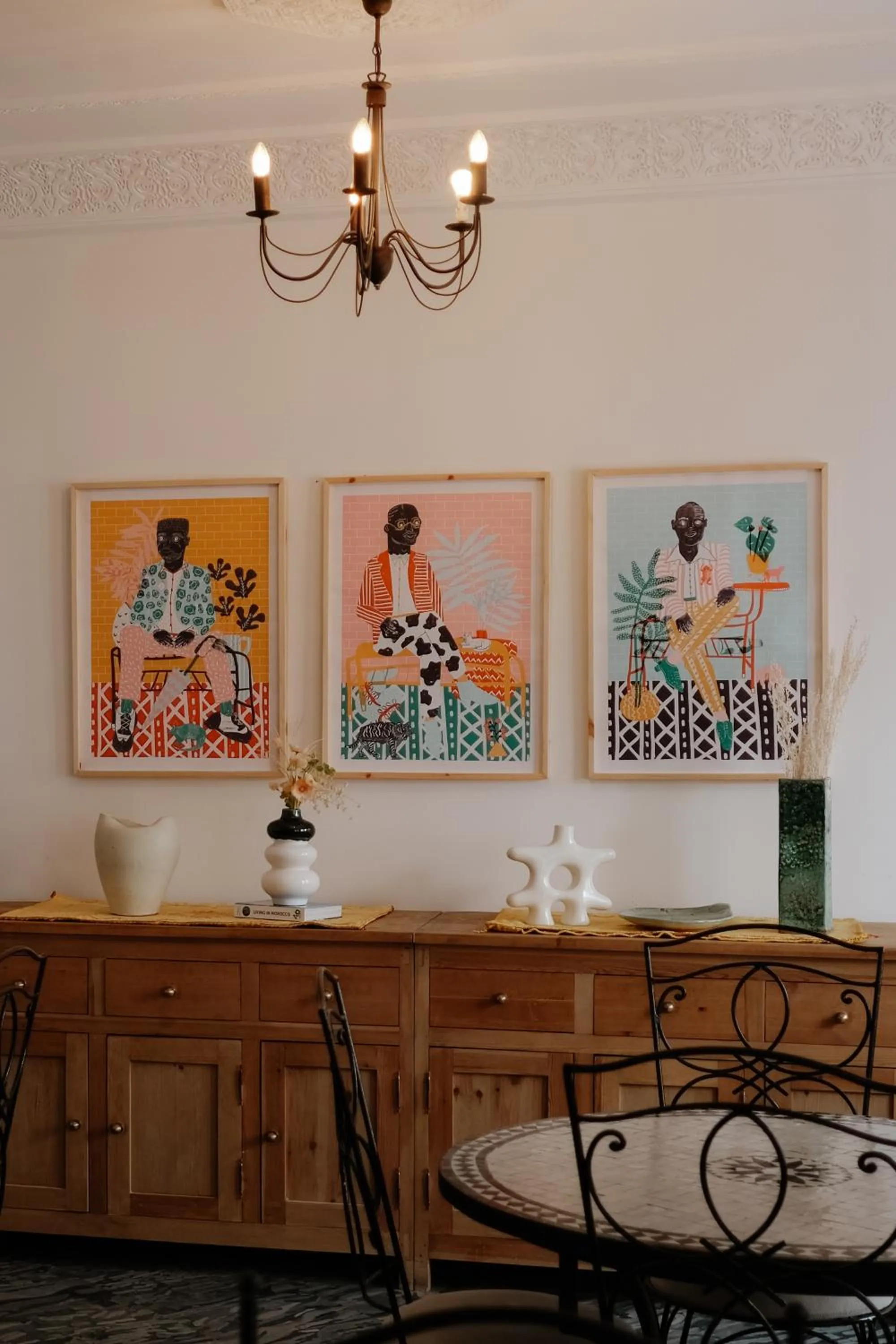 Restaurant/places to eat in Riad Searenity