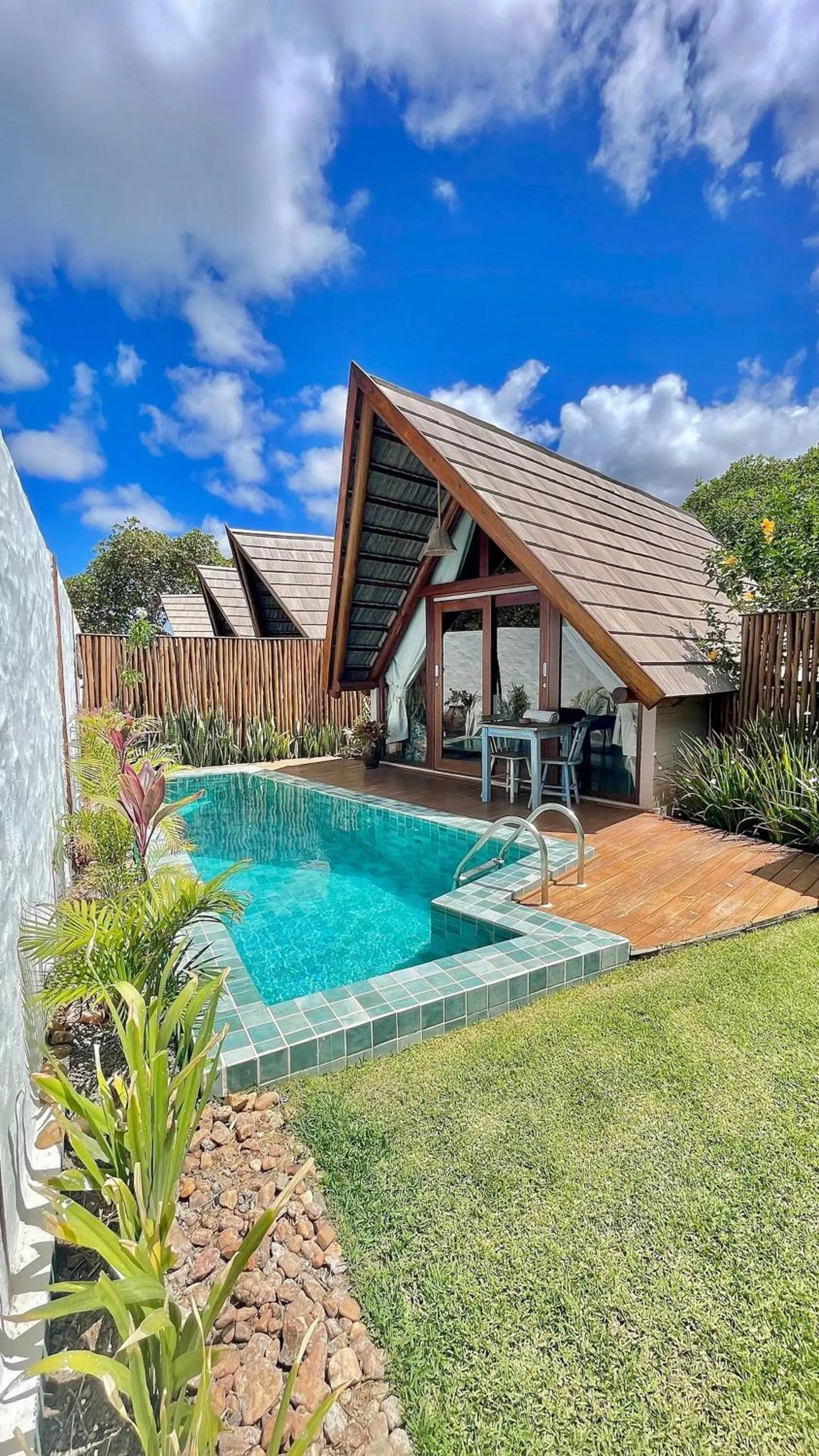Swimming pool in Pousada Villa di Luna