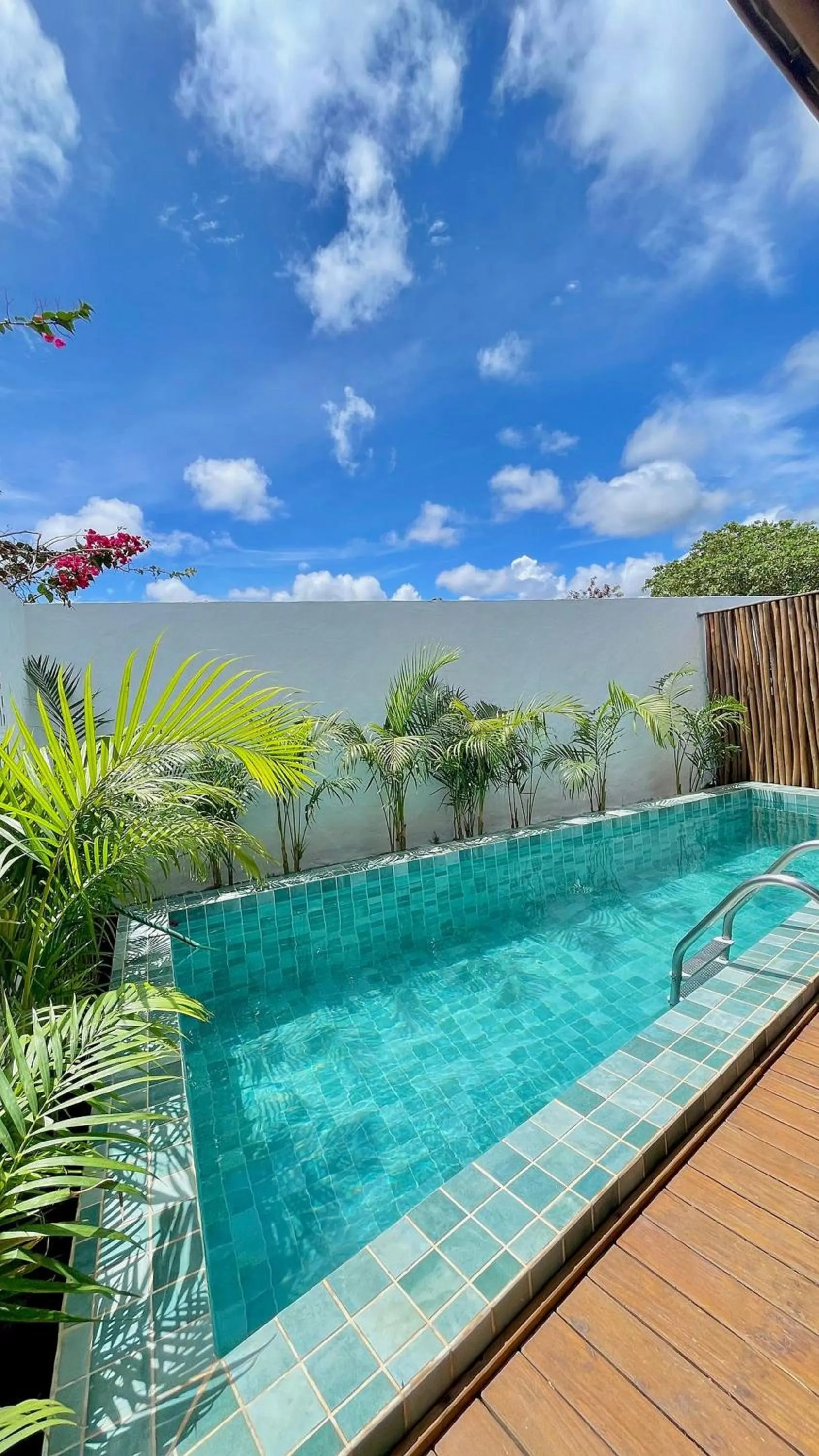 Swimming pool in Pousada Villa di Luna