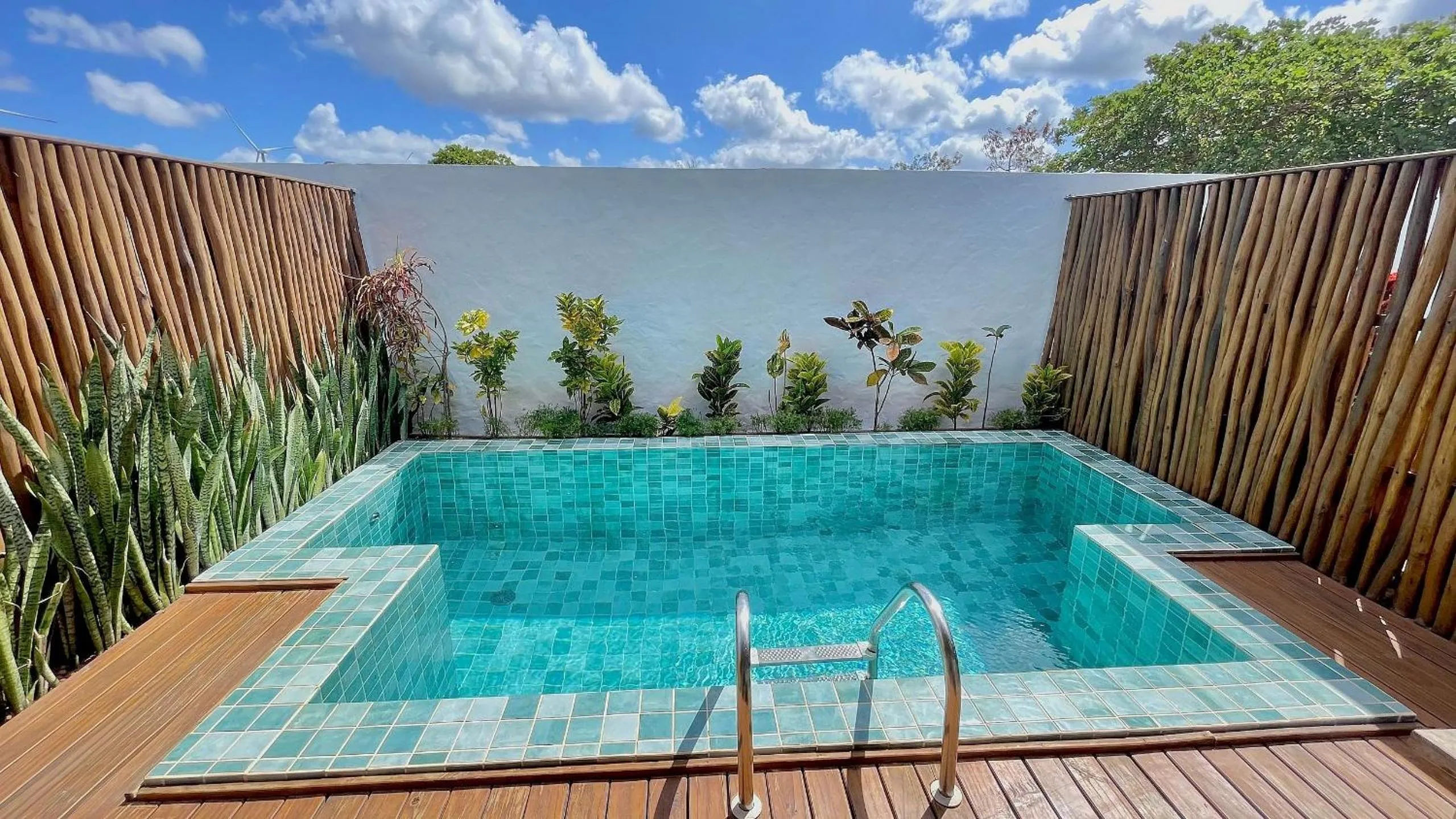 Pool view in Pousada Villa di Luna