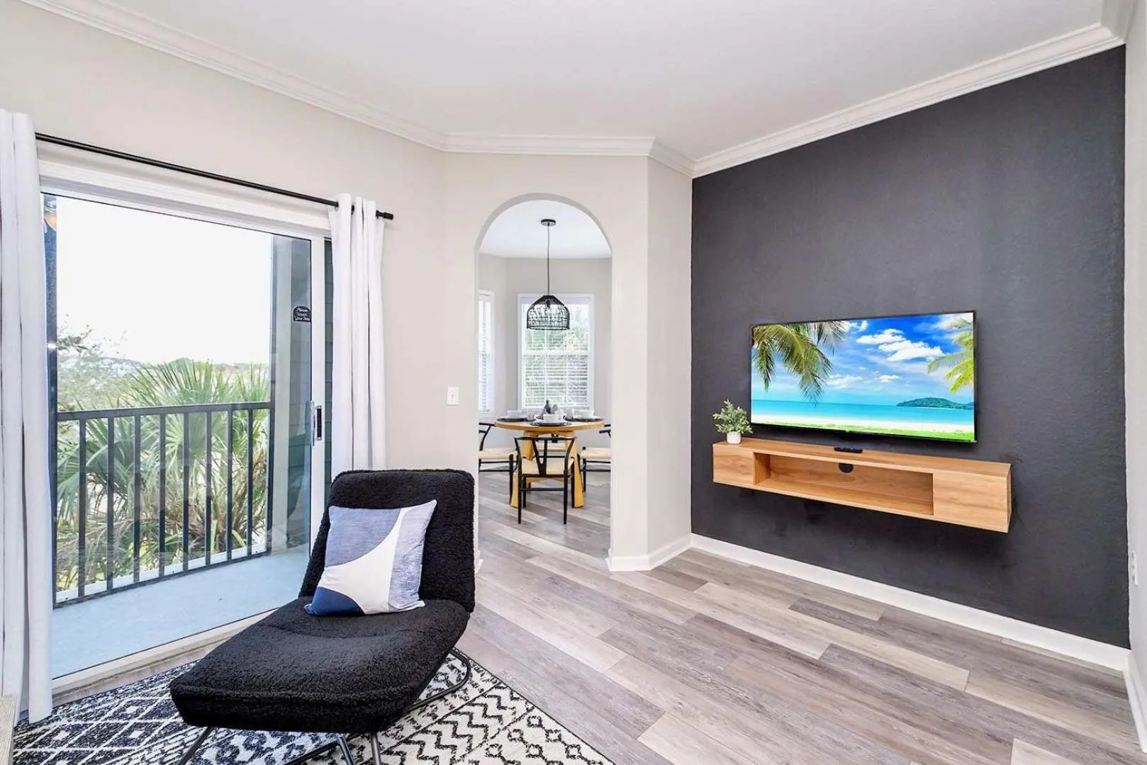 Living room in Upstay Pet-Friendly Condo 6 Minutes from Disney