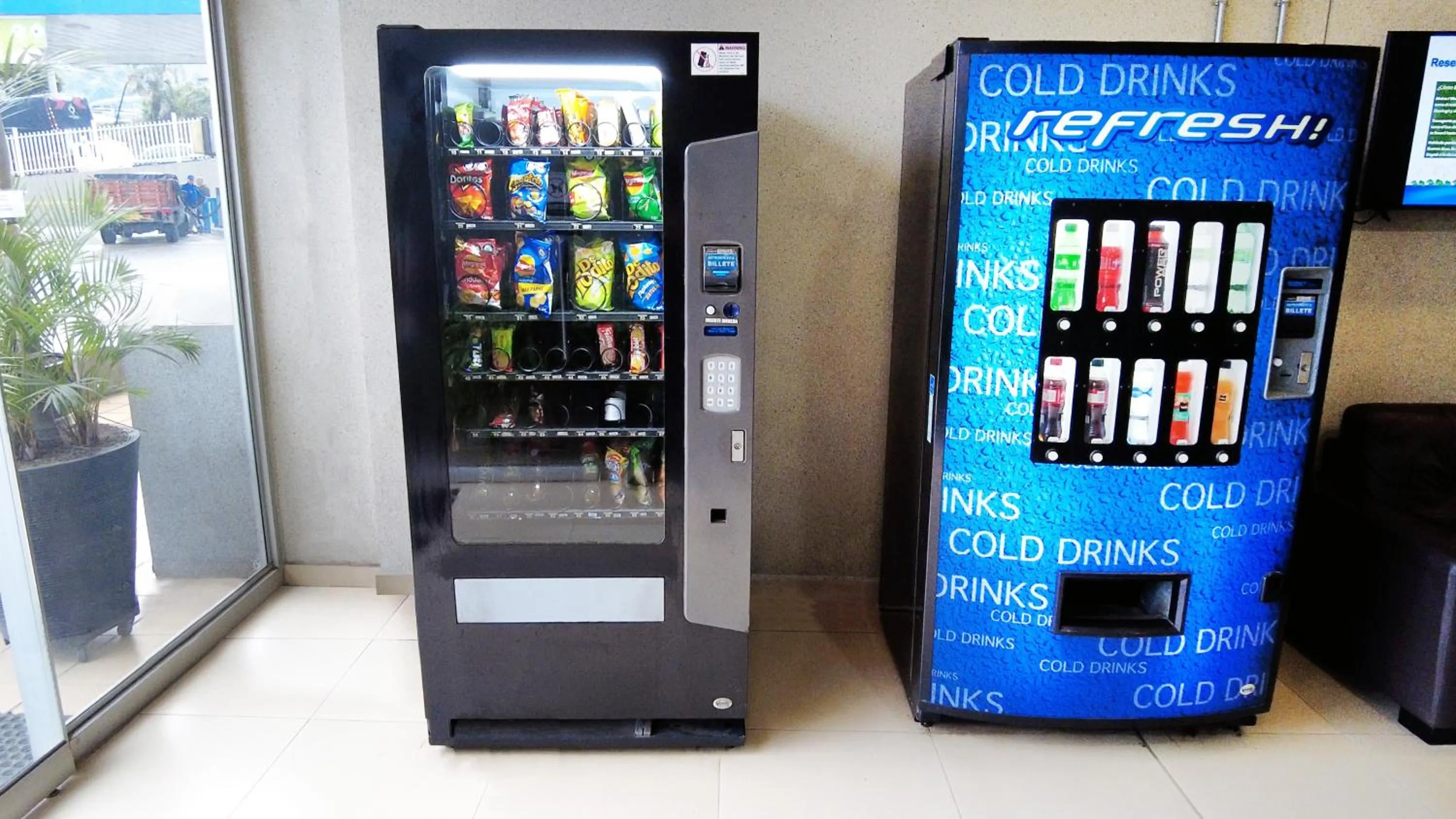 vending machine in Hotel Las Olas Bello