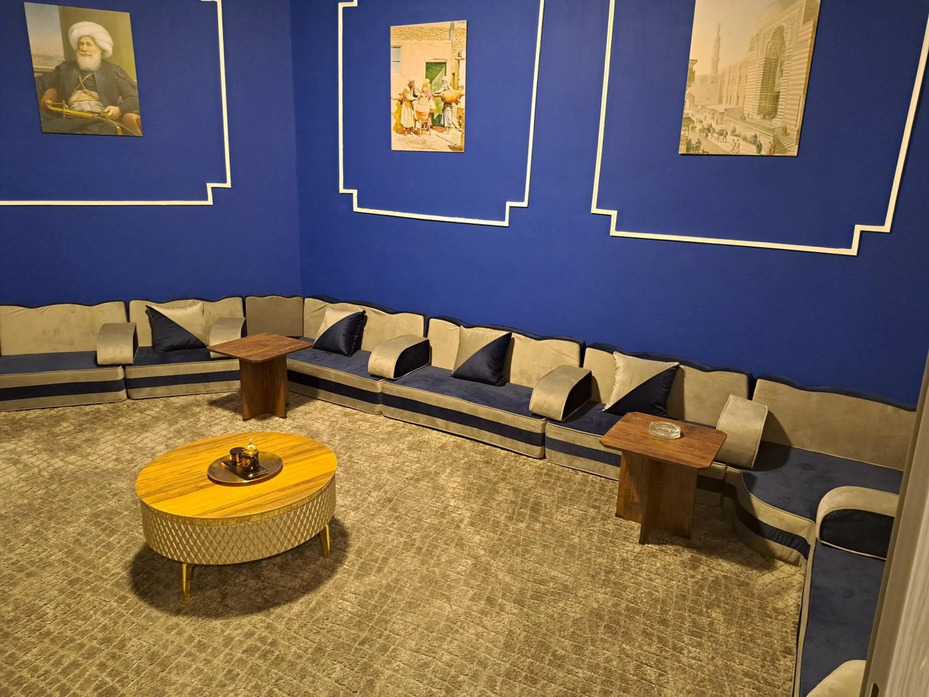 Living room in downtown Family Suites