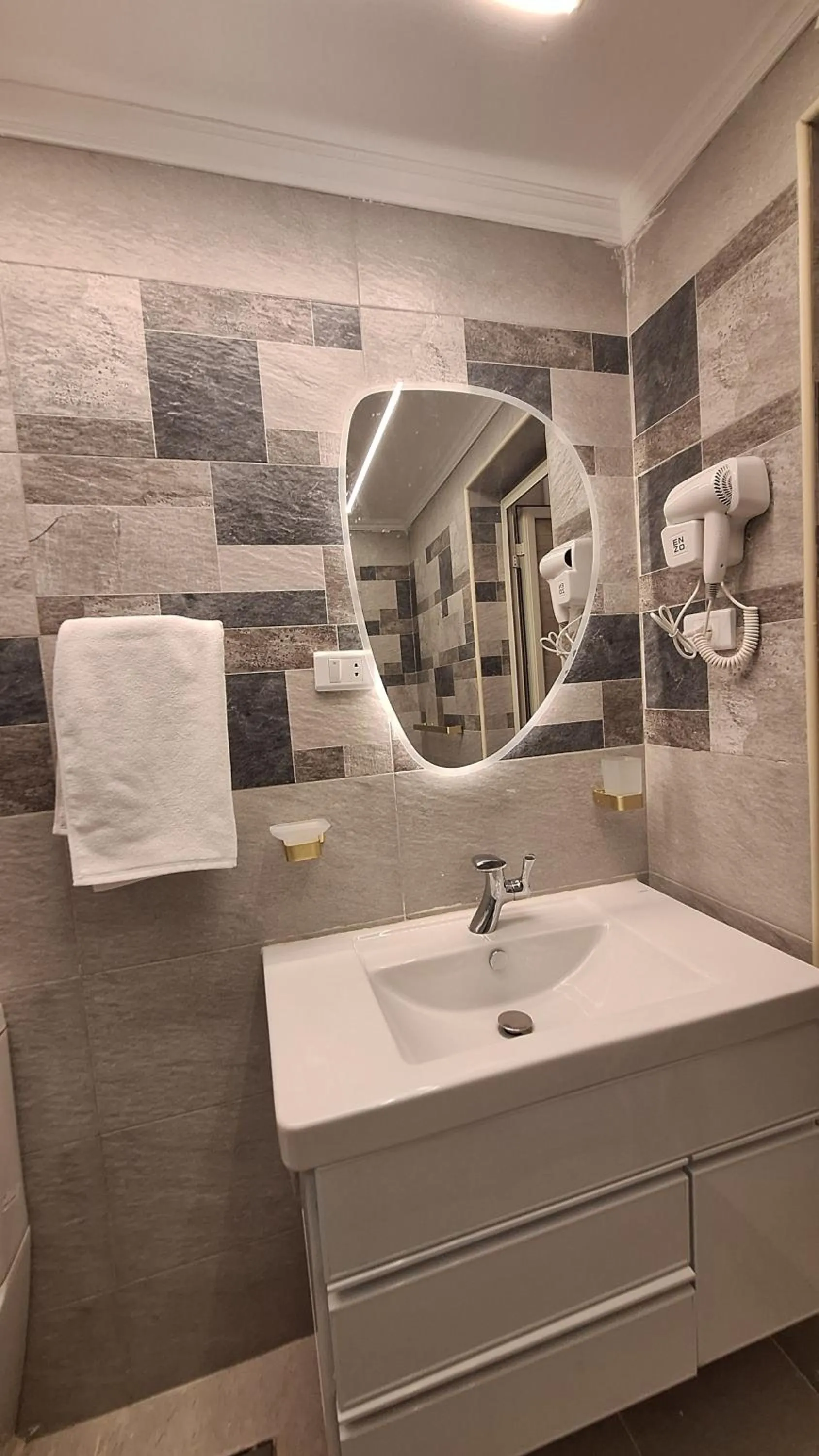 hair dryier in downtown Family Suites