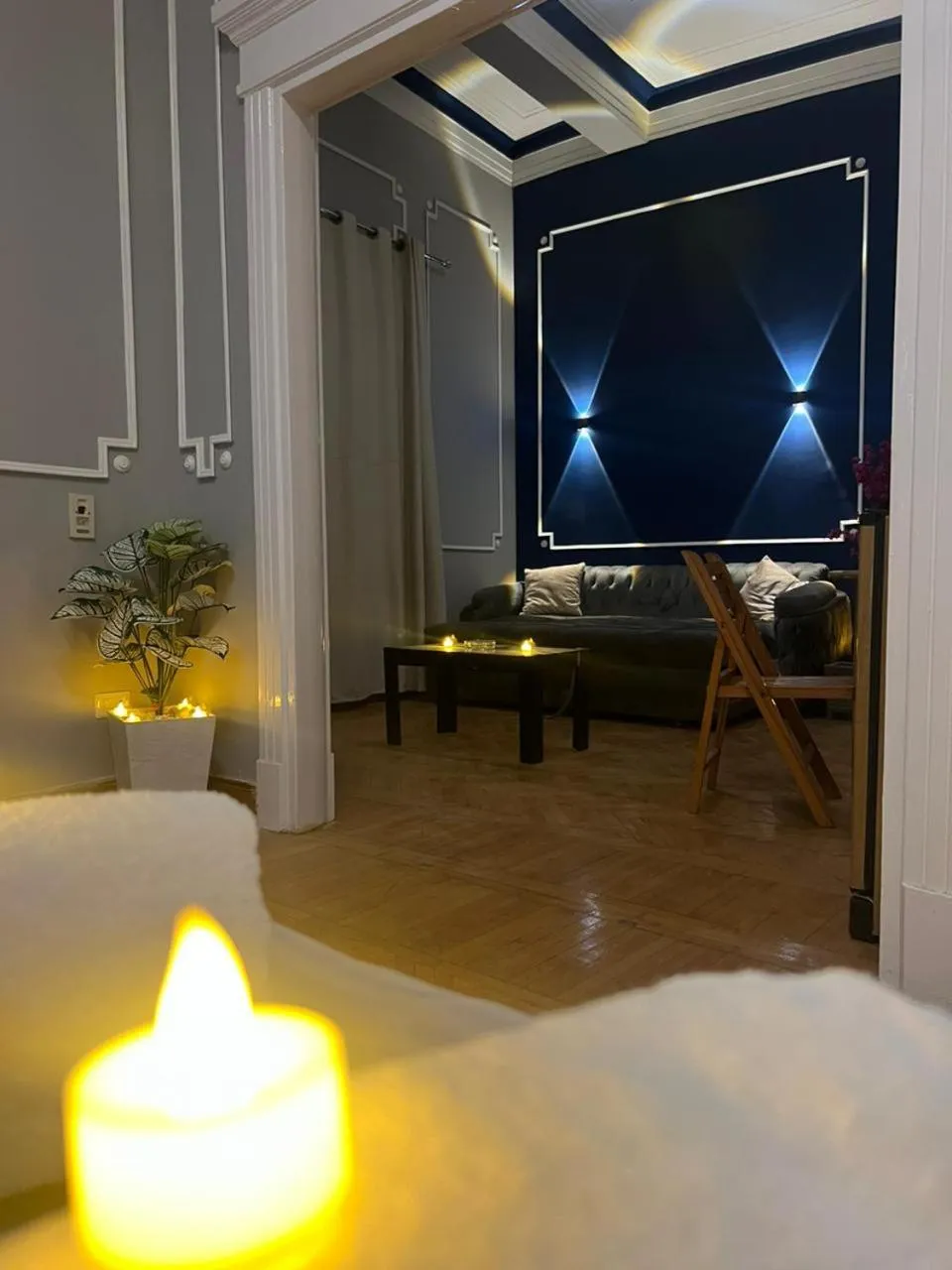 Living room, Bed in downtown Family Suites