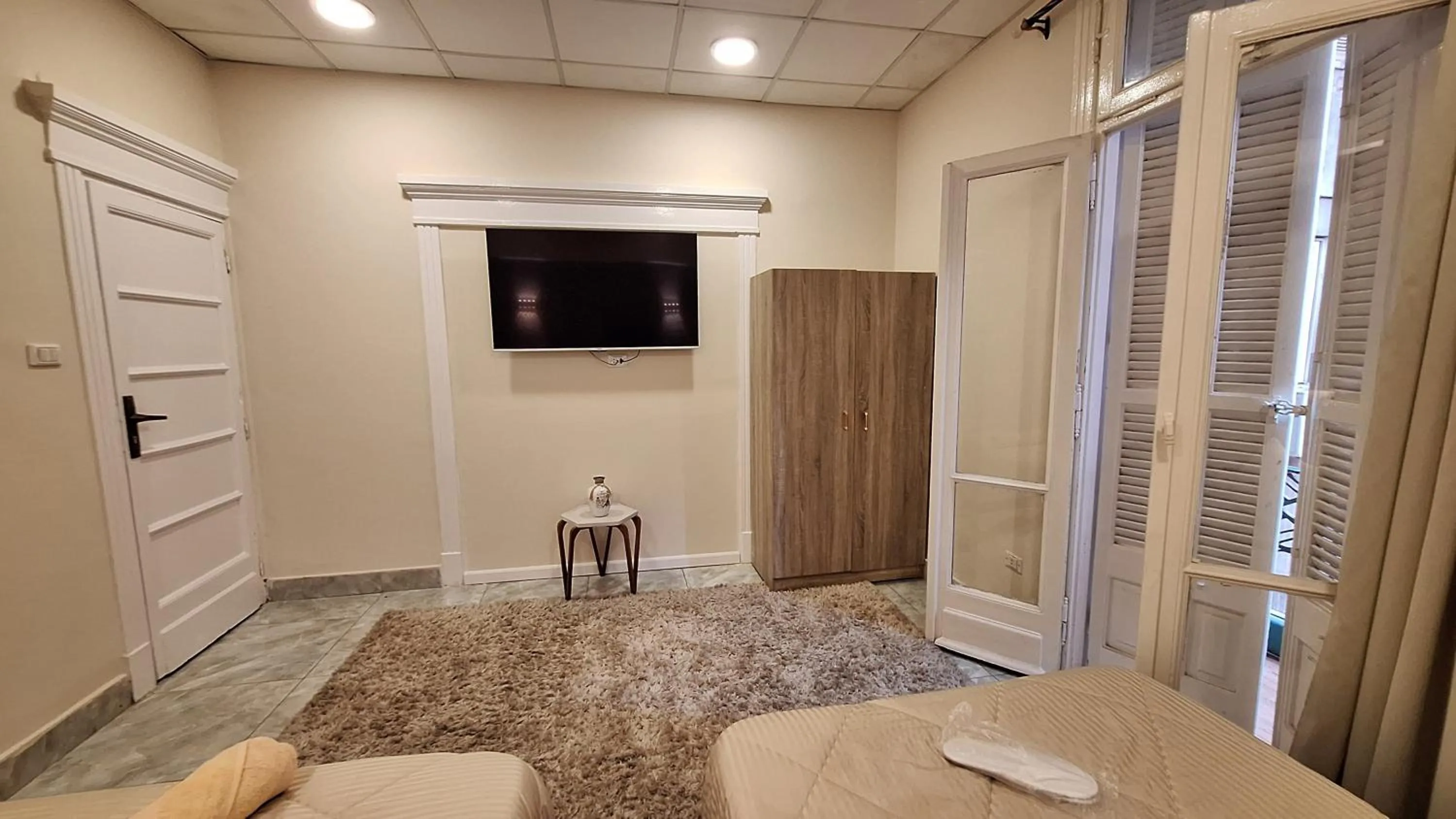 TV and multimedia in downtown Family Suites