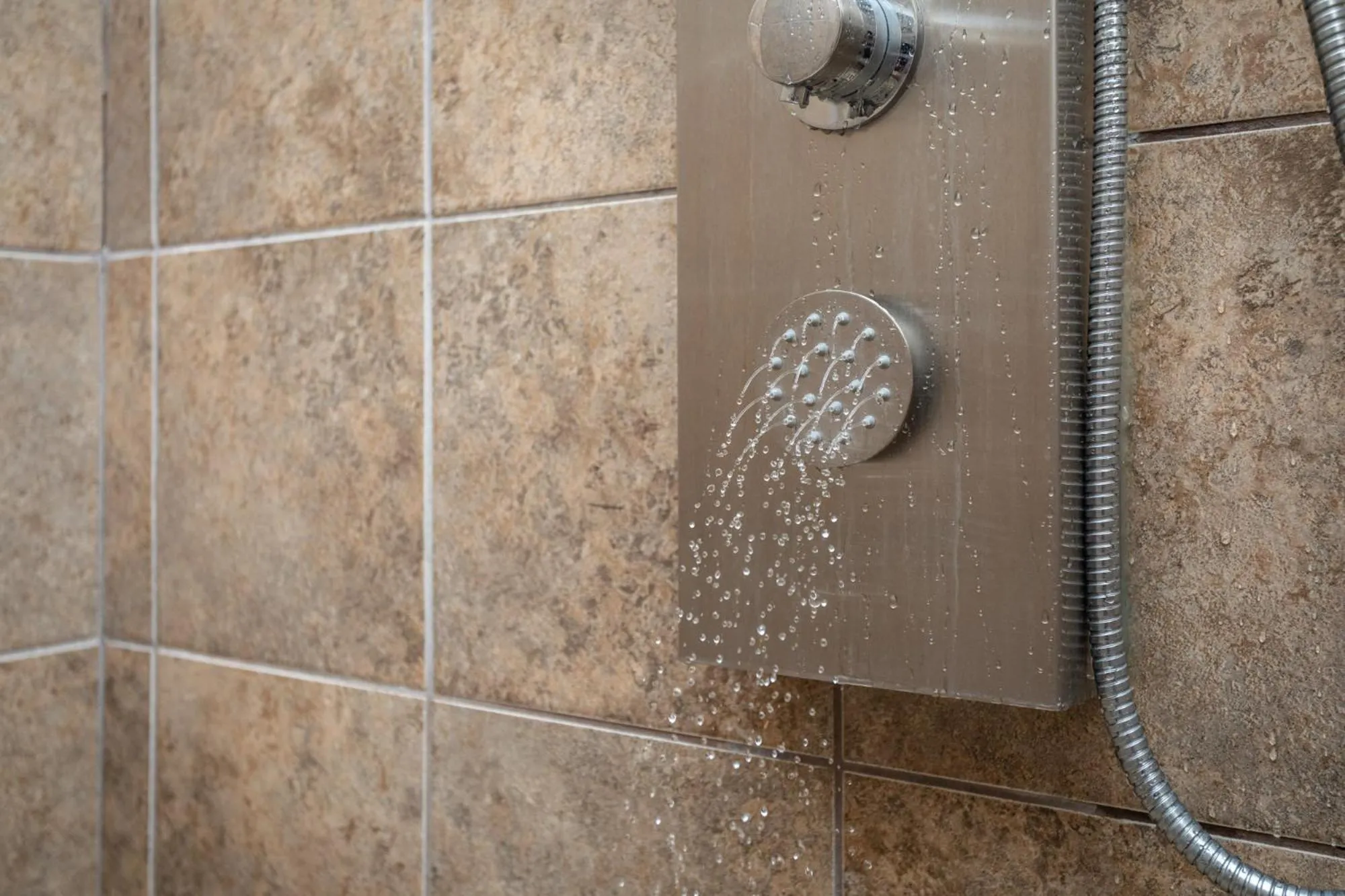 Shower in By the Side of the Road Inn & Cottages