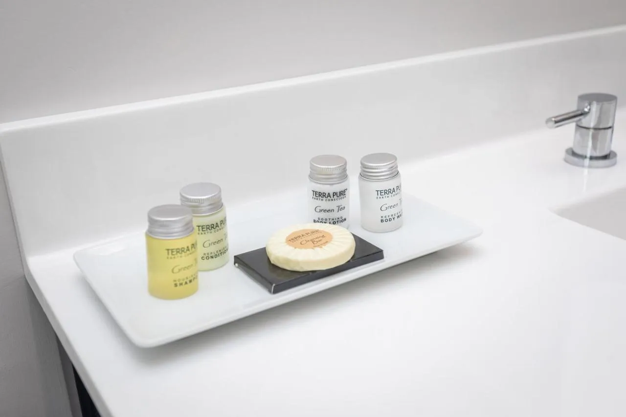 Bathroom in By the Side of the Road Inn & Cottages