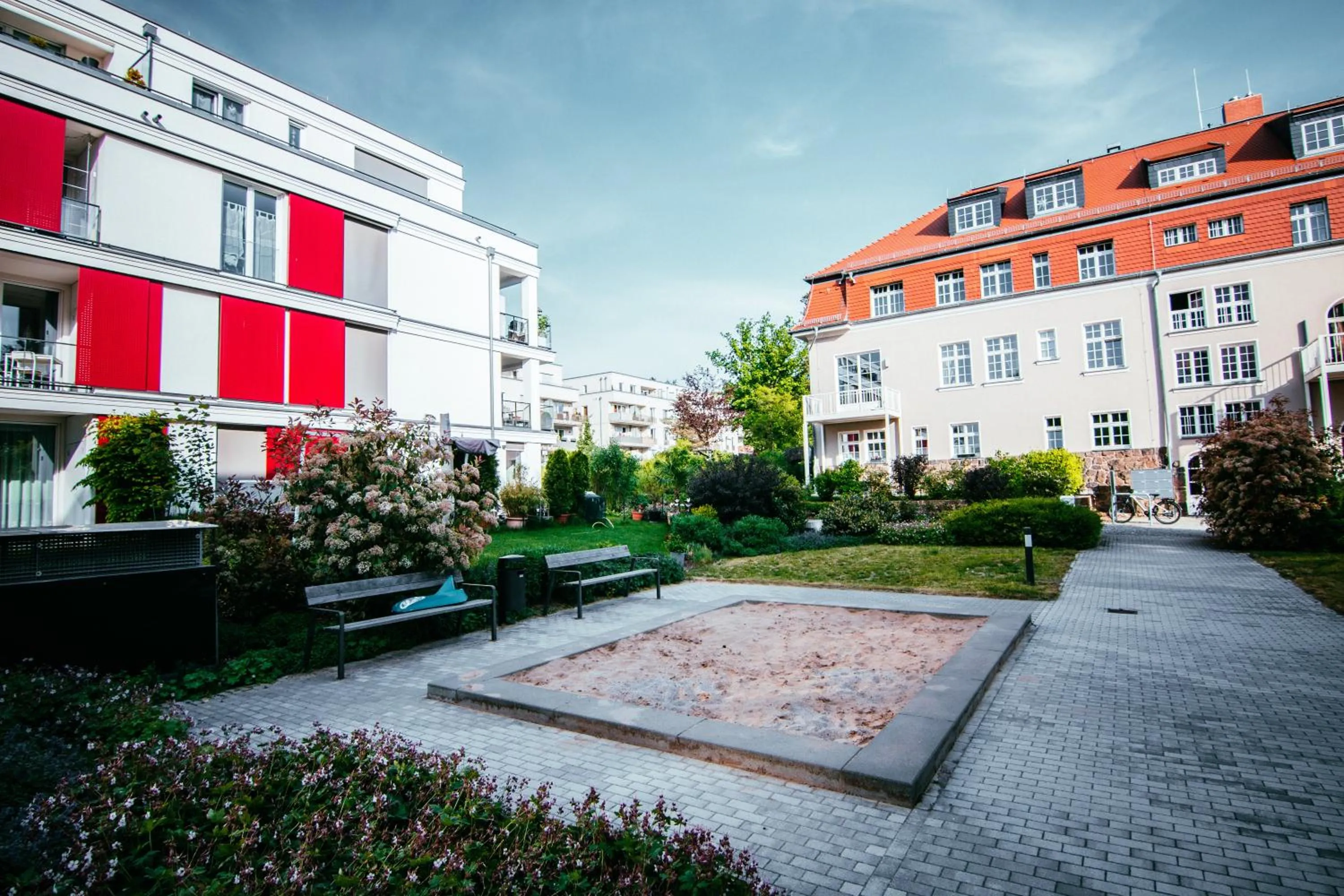 Property building in Oasis Appart - Wohnen im Königspark - Elbhang Dresden - große Terrasse - Netflix - TG