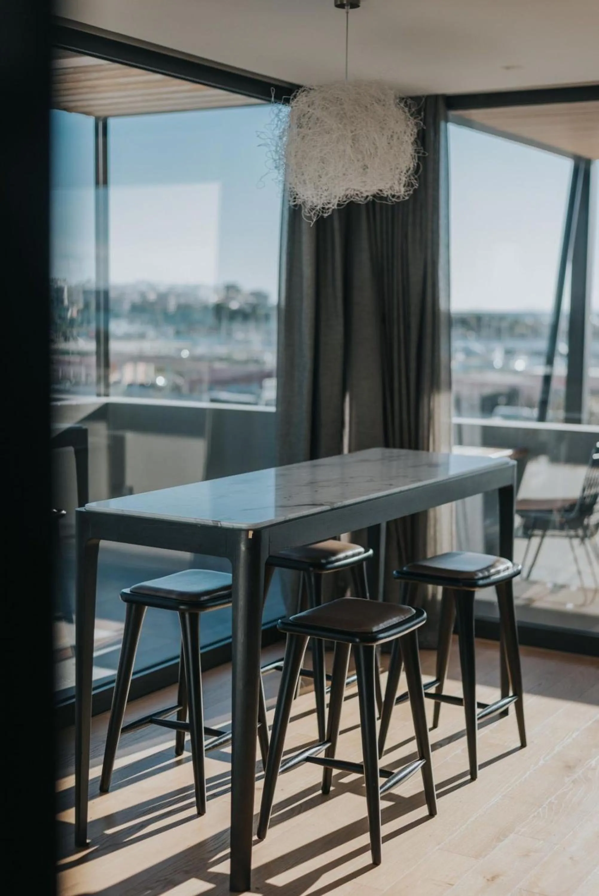 Earth Boutique Apartments next to Stavros Niarchos