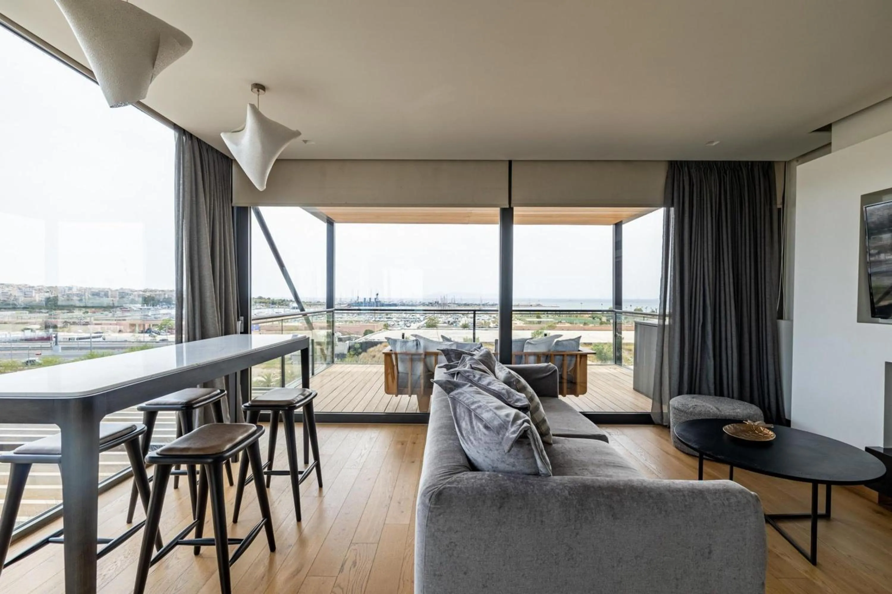 Living room in Earth Boutique Apartments next to Stavros Niarchos