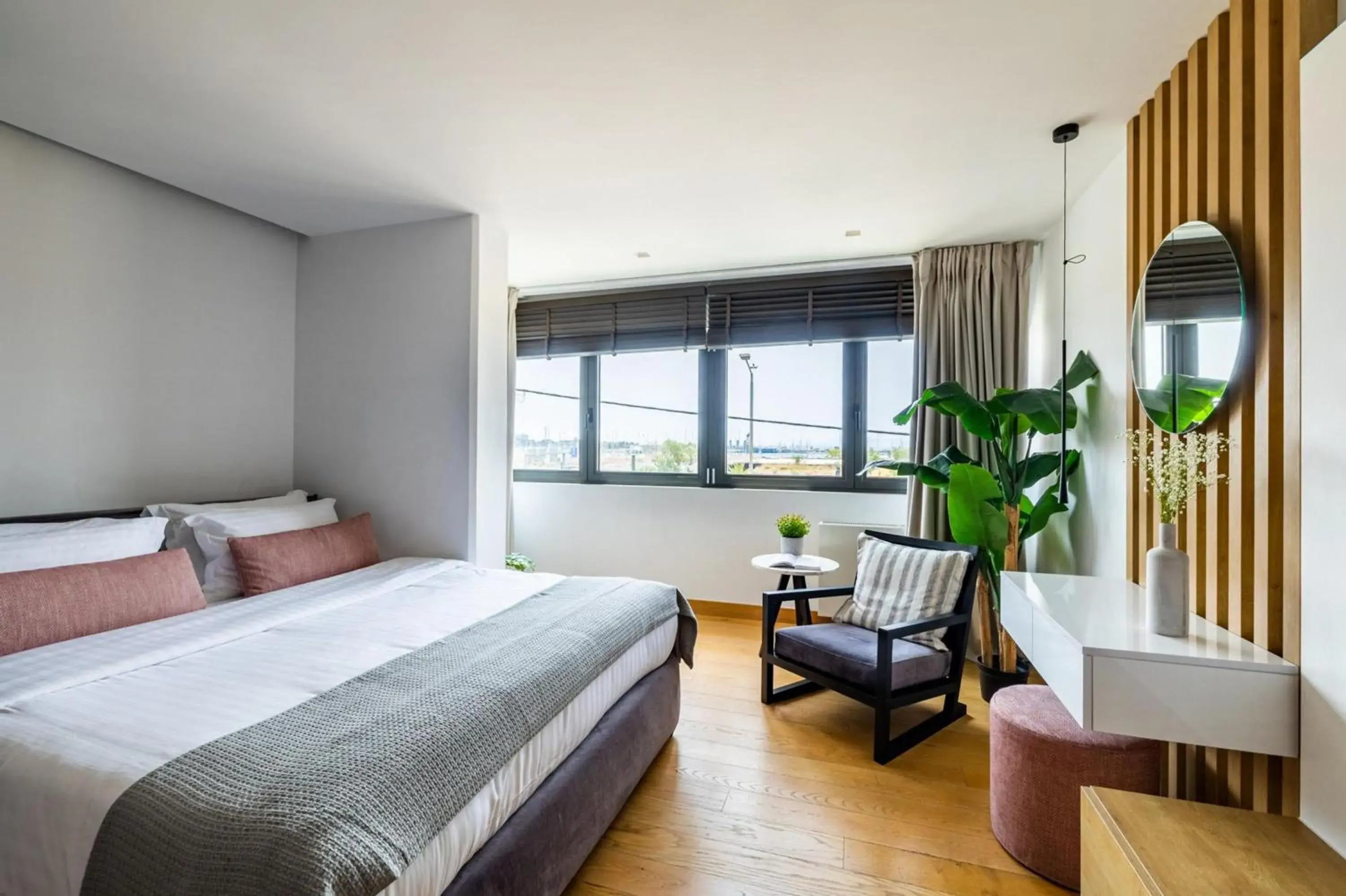 Cosmo Studio in Earth Boutique Apartments next to Stavros Niarchos Cosmo Studio in Earth Boutique Apartments next to Stavros Niarchos