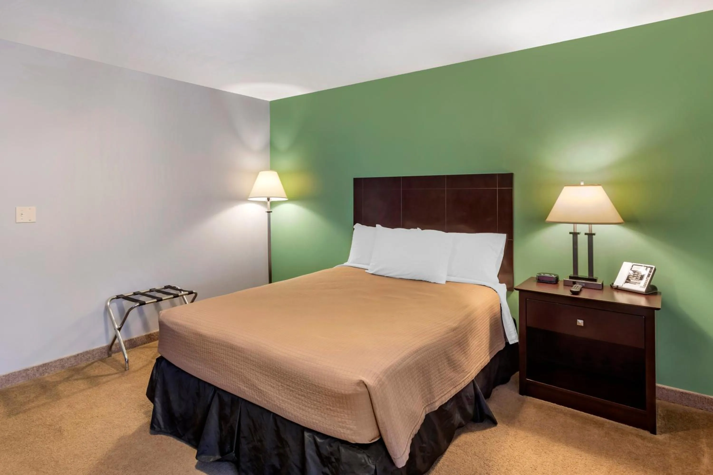 Bedroom, Bed in The Riverstone Inn