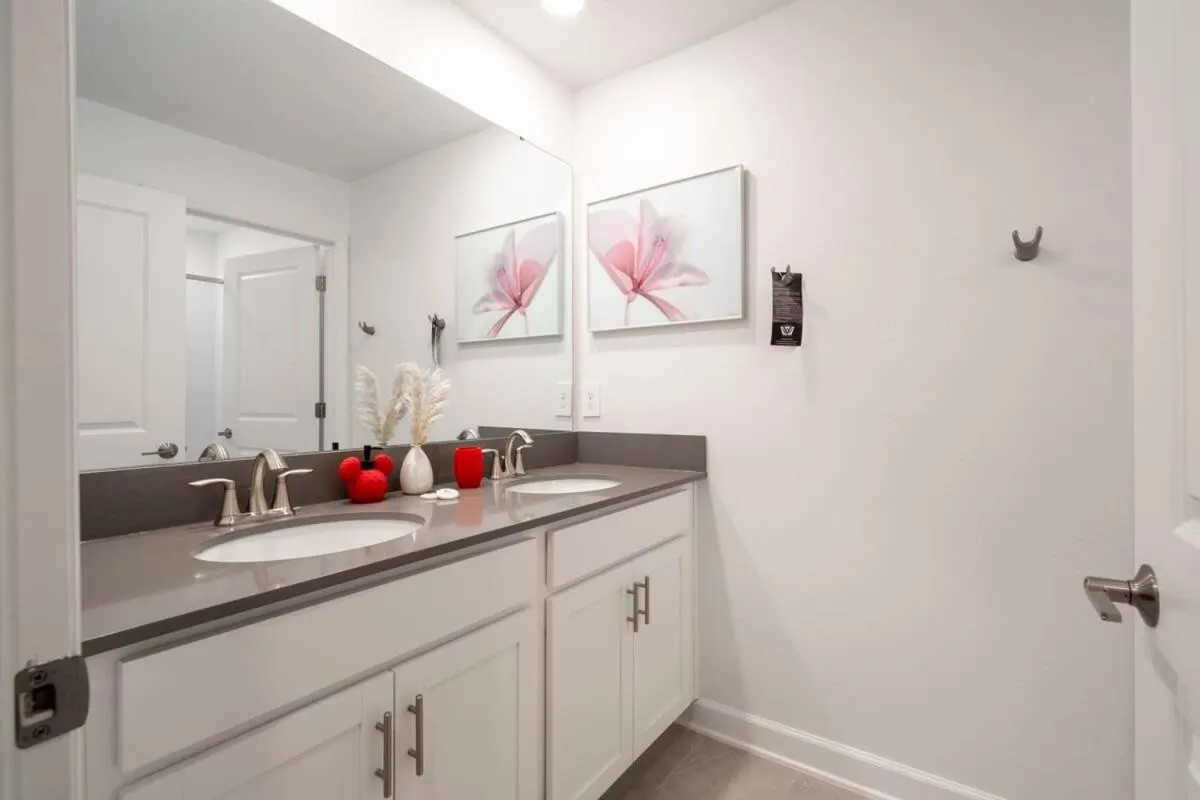 WonderFull 4Bd with Pool at Champions Gate 1174