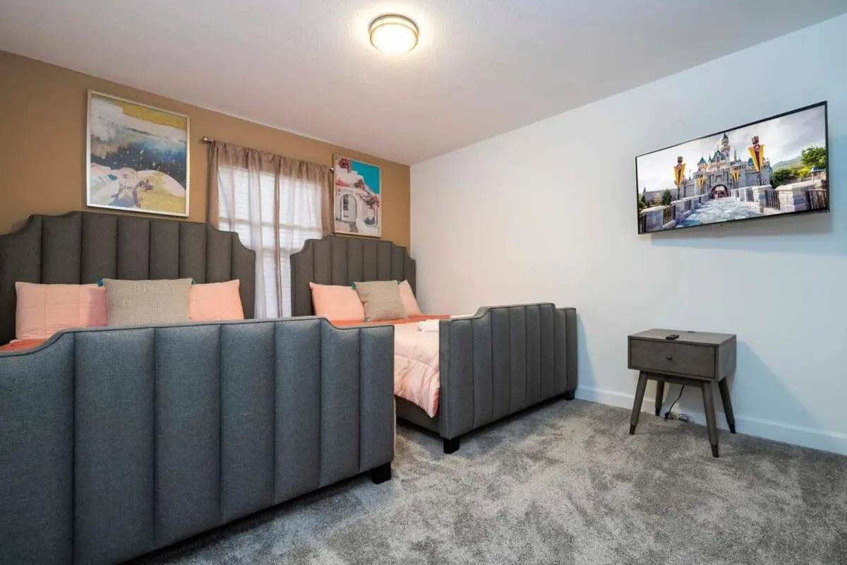 WonderFull 4Bd with Pool at Champions Gate 1174