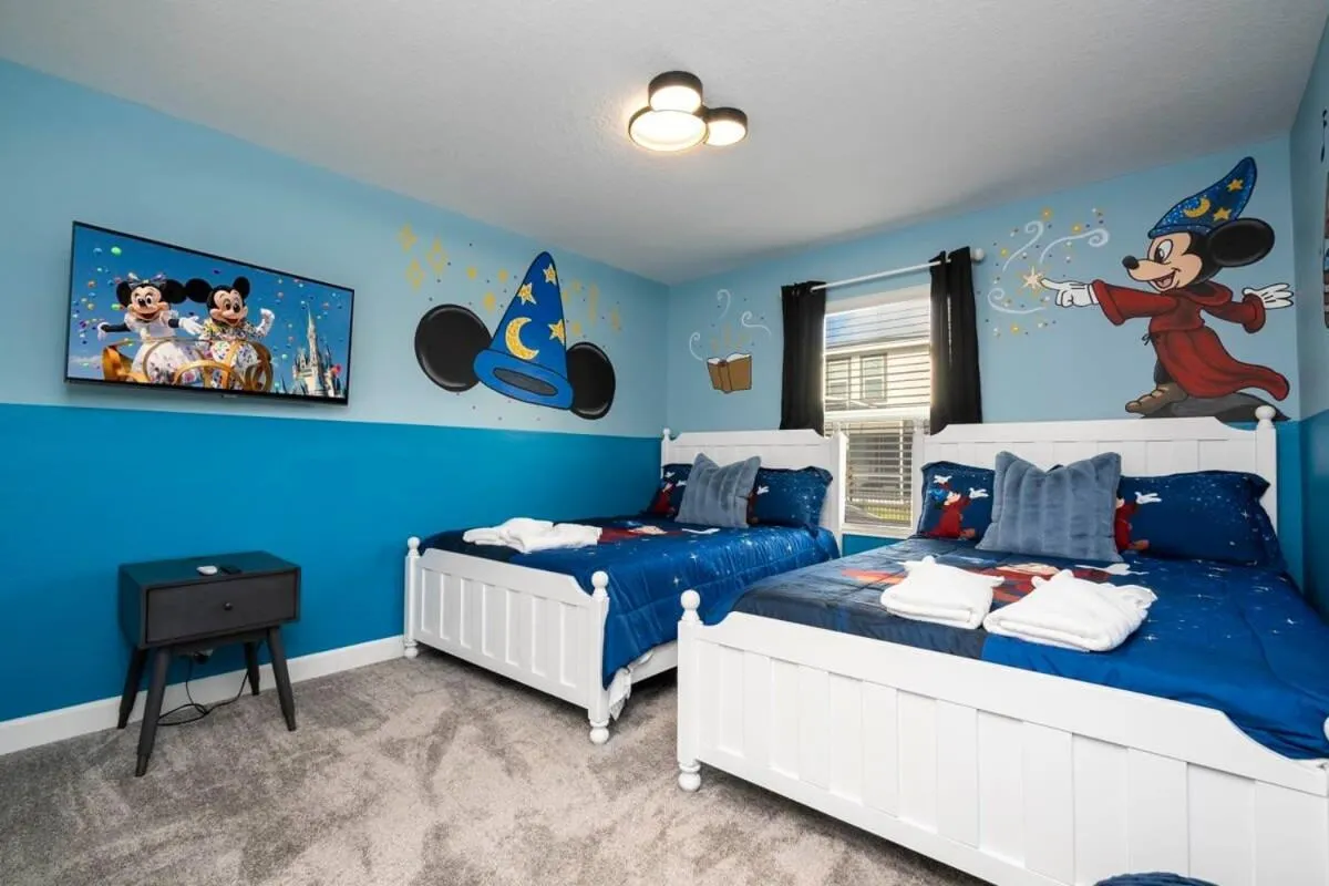 Bed in WonderFull 4Bd with Pool at Champions Gate 1174