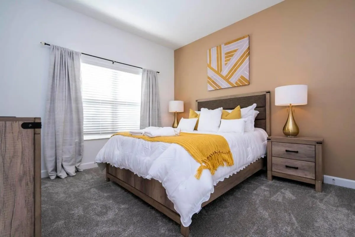 Bed in WonderFull 4Bd with Pool at Champions Gate 1174